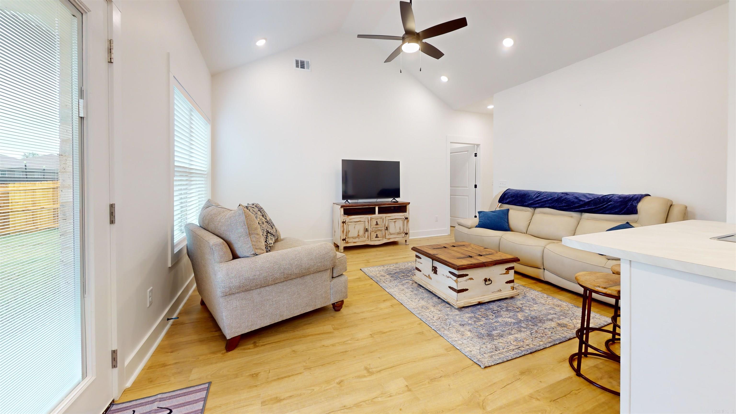 WINDSOR LANDING - Residential