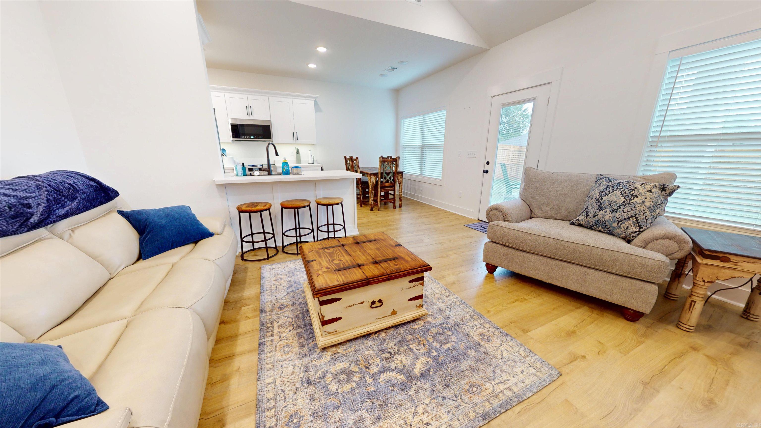 WINDSOR LANDING - Residential
