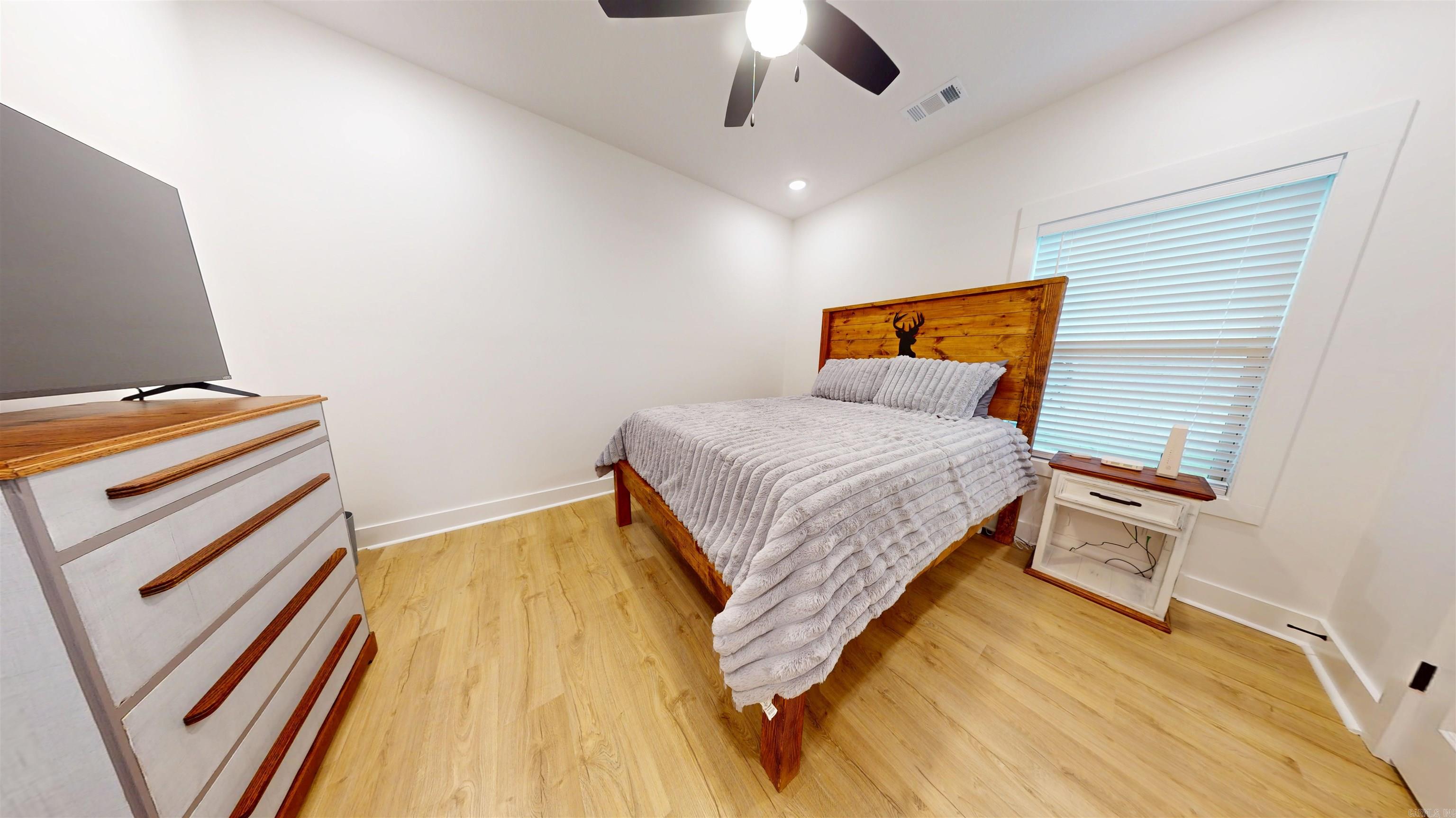 WINDSOR LANDING - Residential