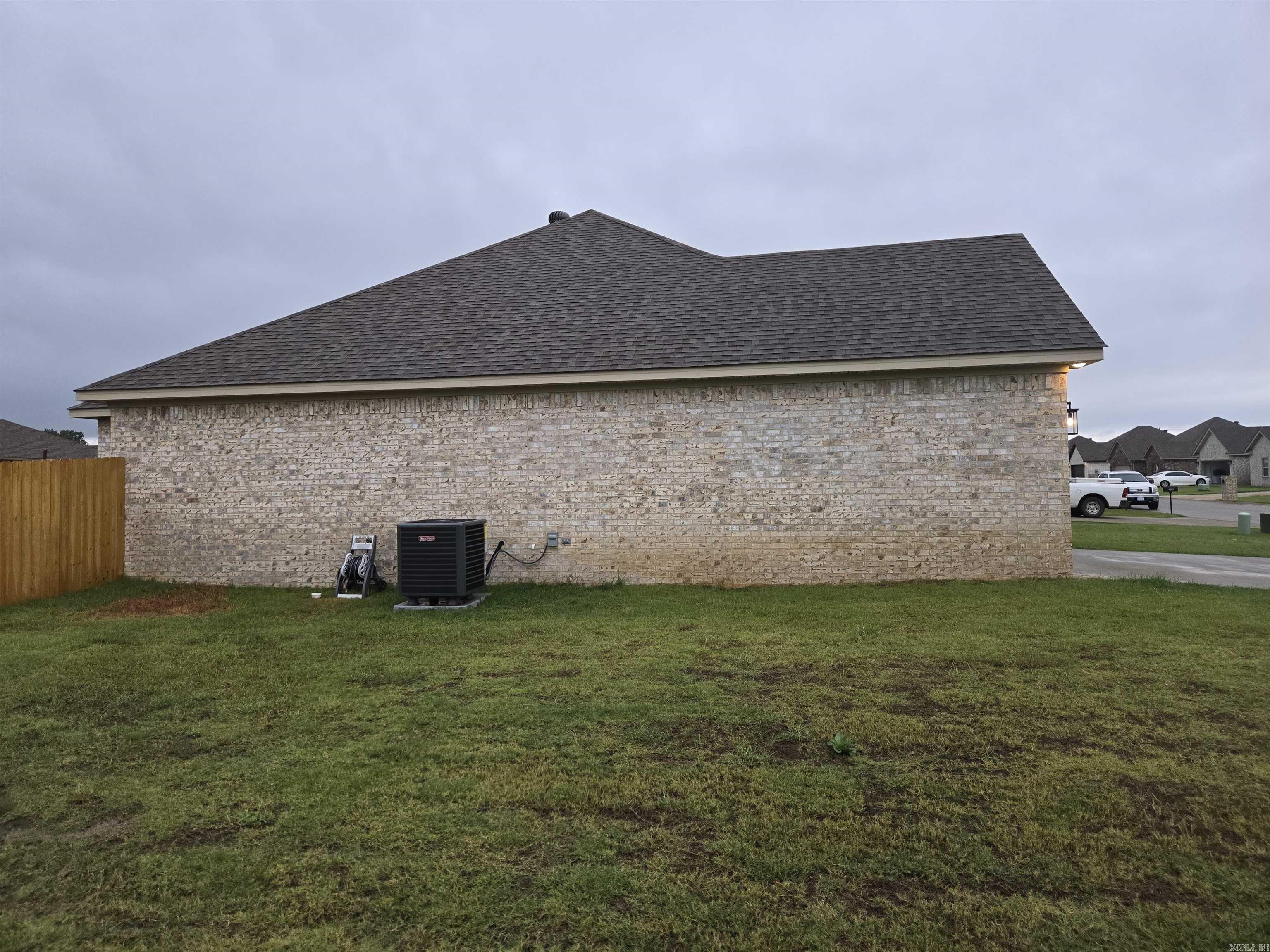 WINDSOR LANDING - Residential