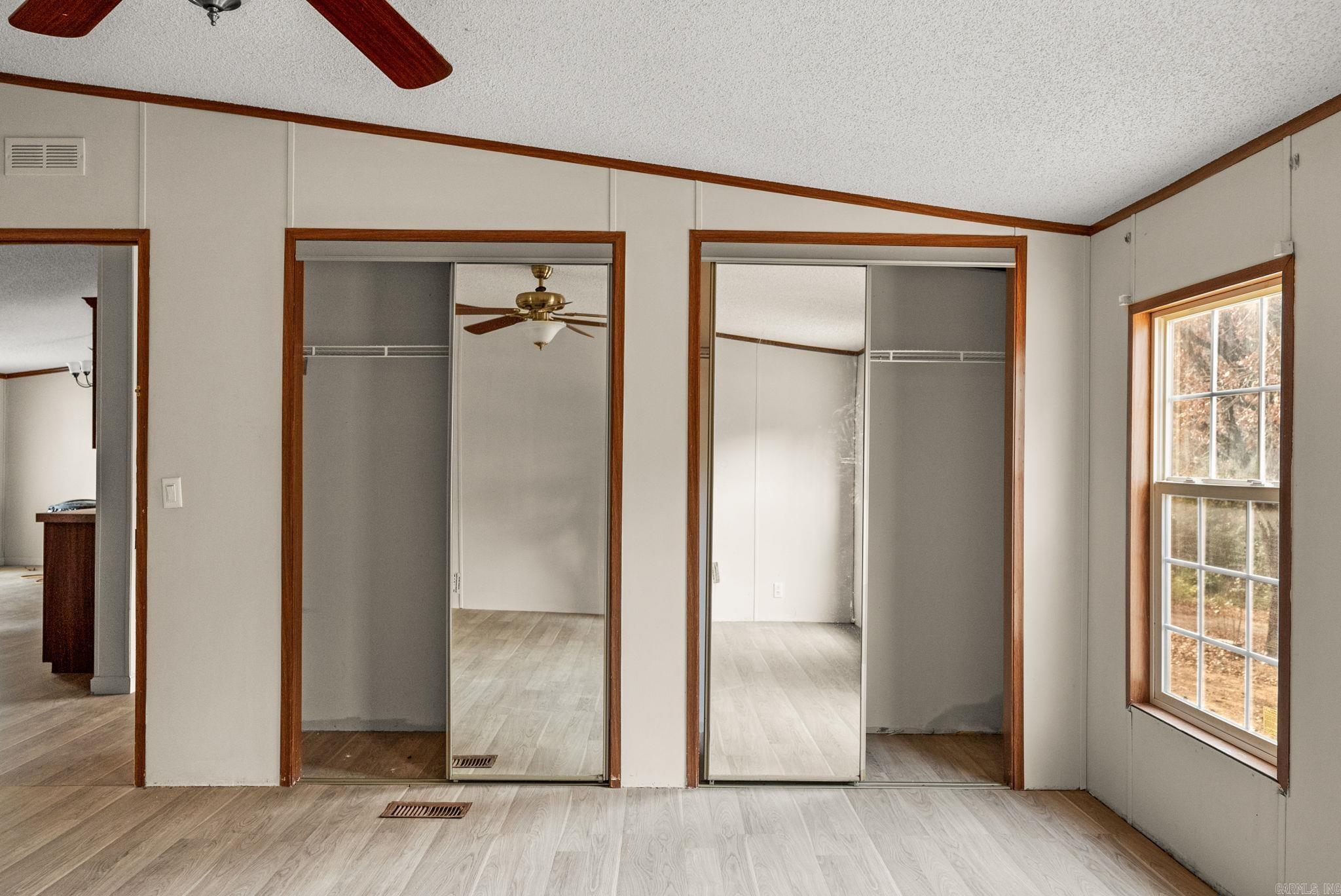 HOLLAND HILLS - Residential