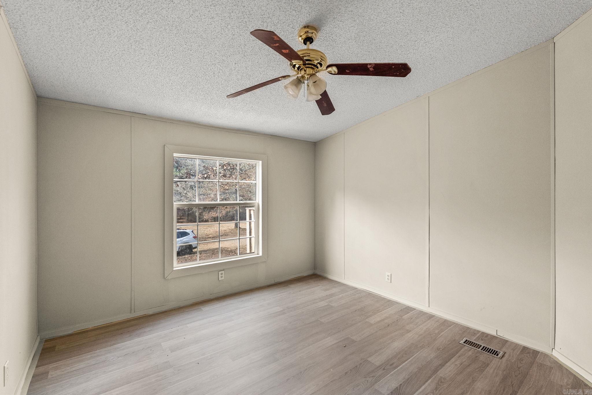 HOLLAND HILLS - Residential