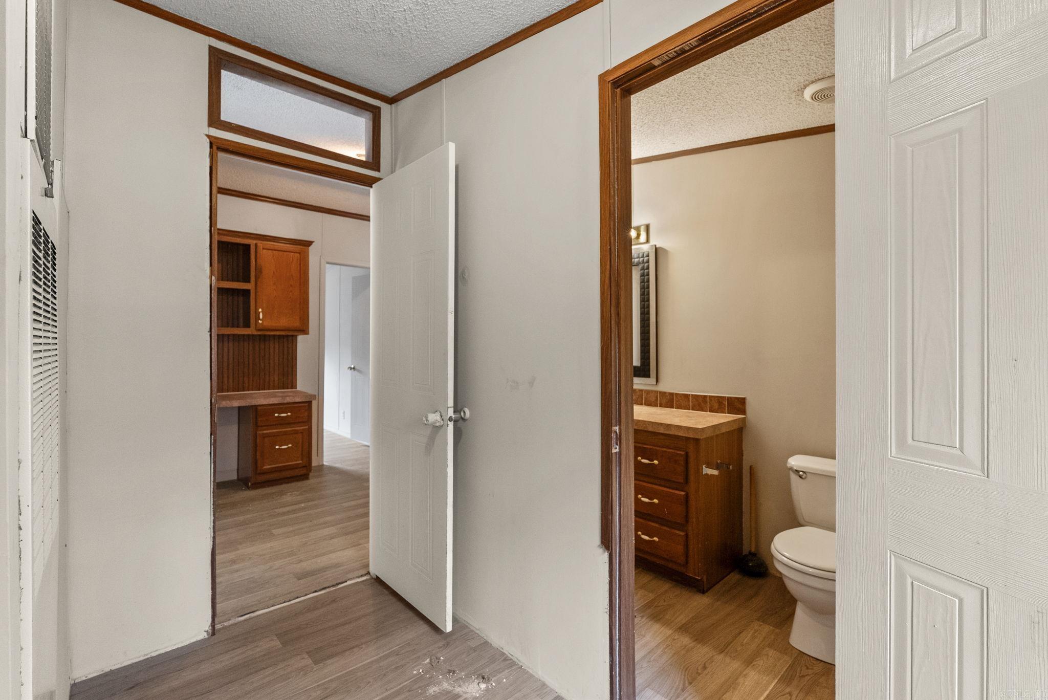 HOLLAND HILLS - Residential