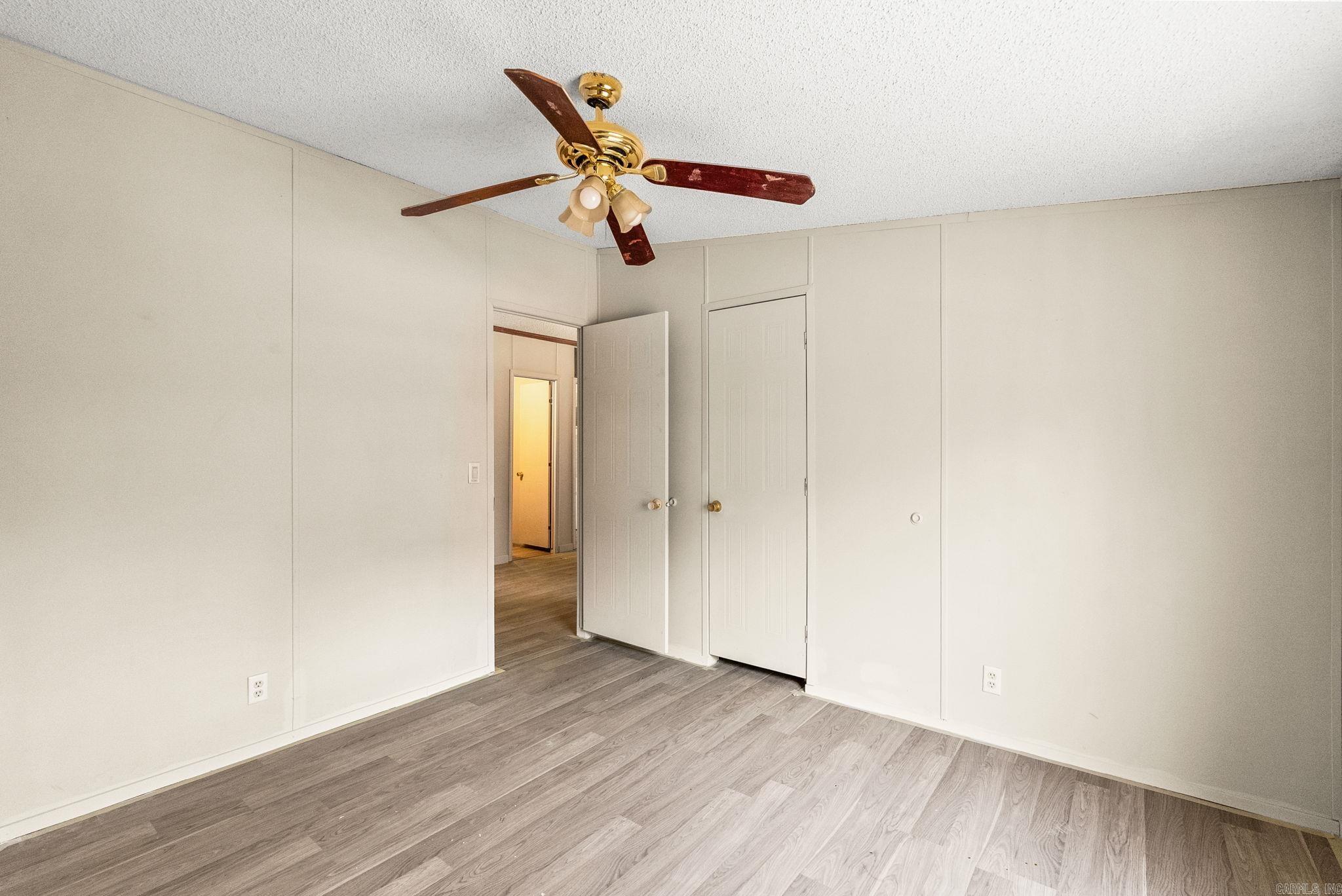 HOLLAND HILLS - Residential