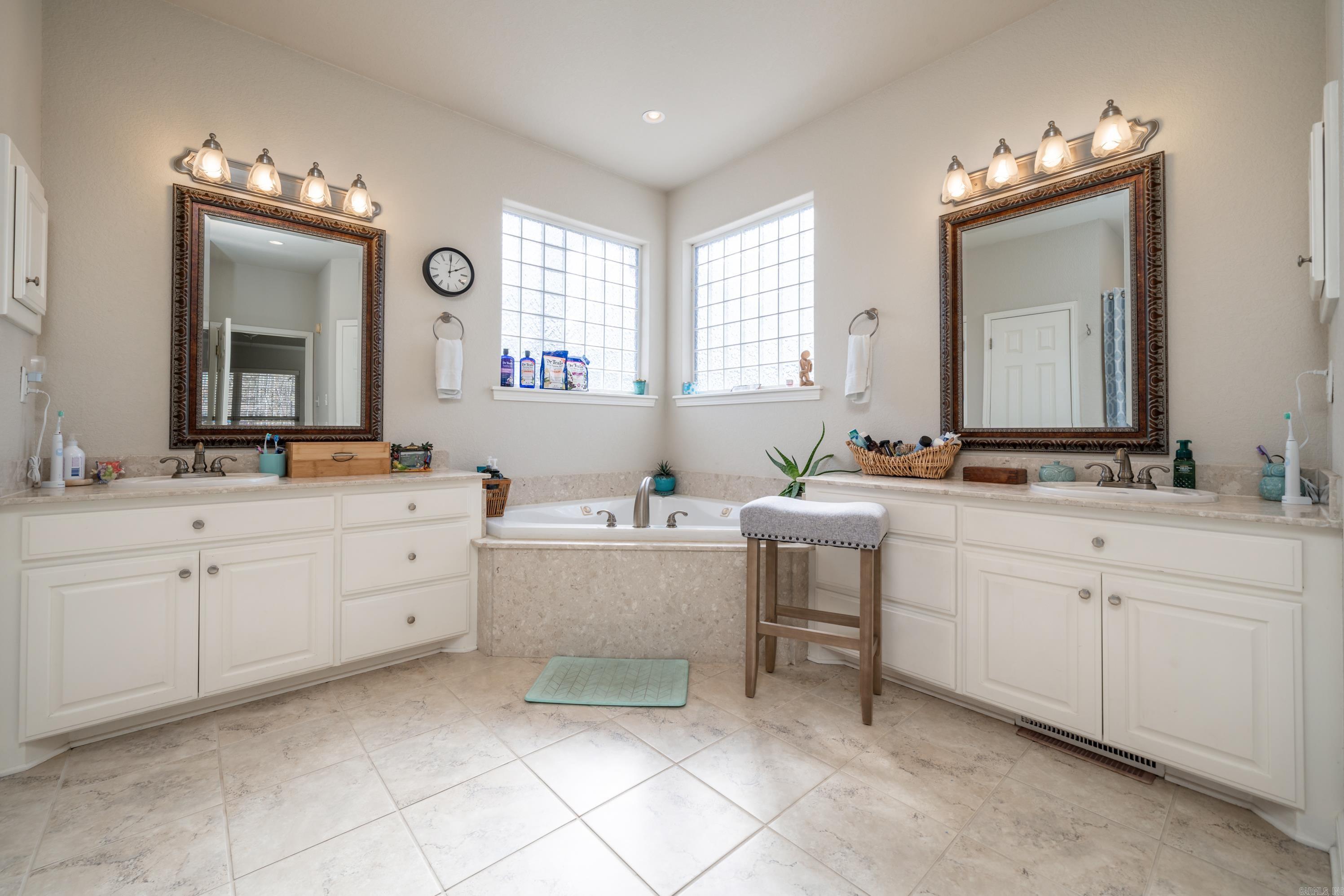 DIAMONDHEAD - Residential