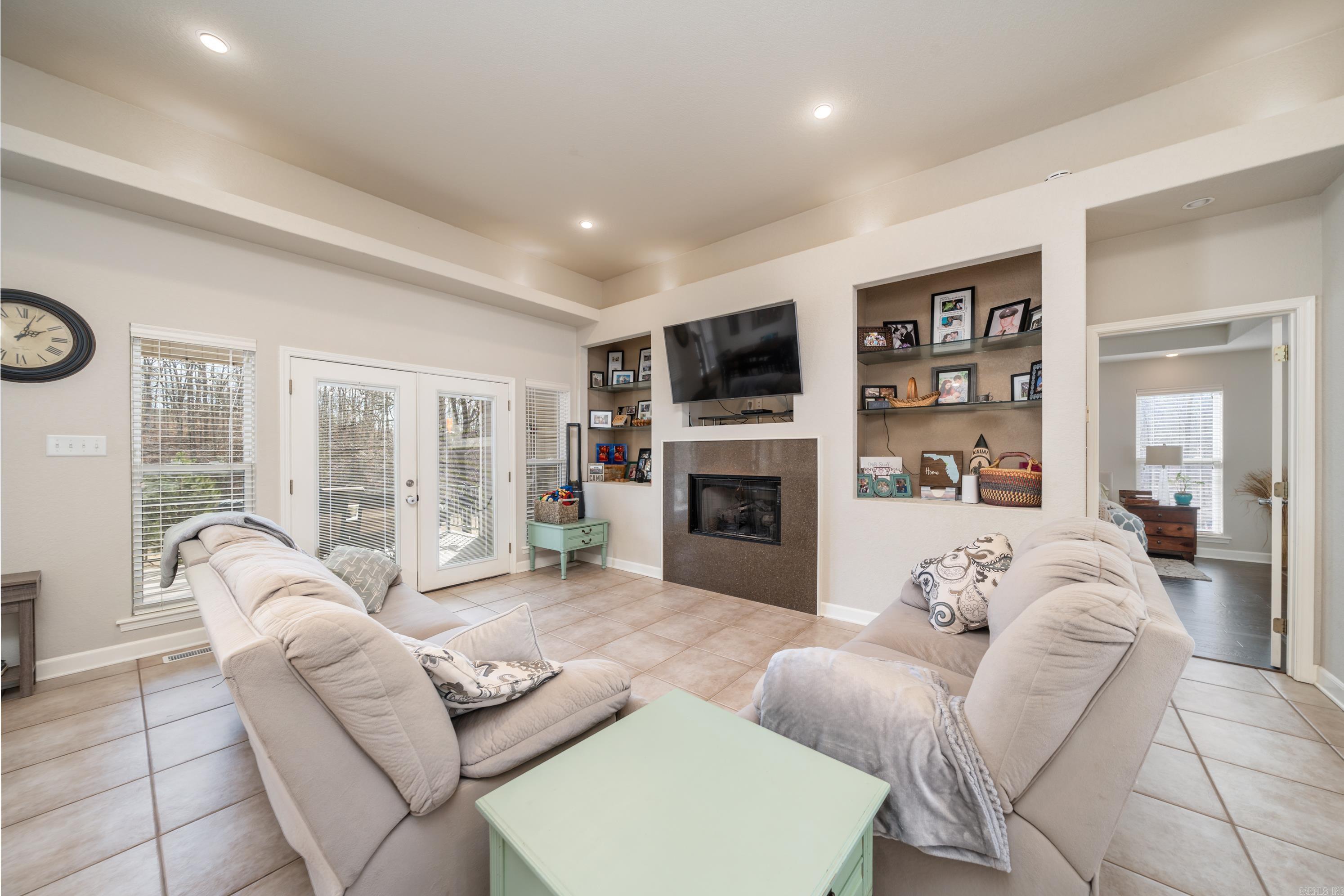 DIAMONDHEAD - Residential