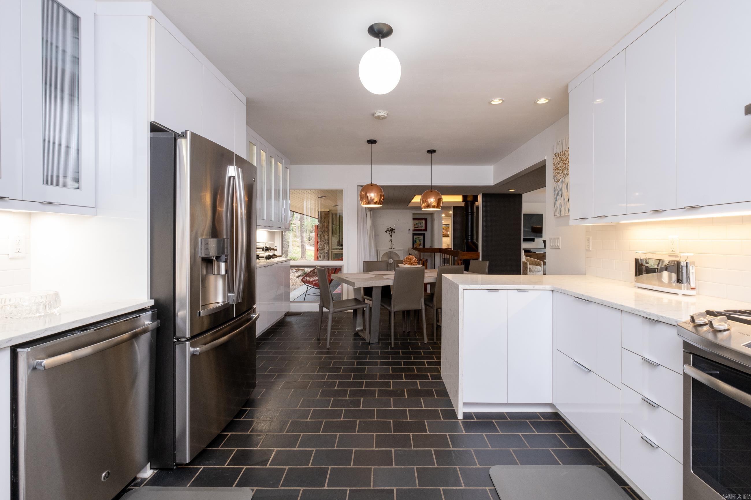 RIVER RIDGE MANOR - Residential