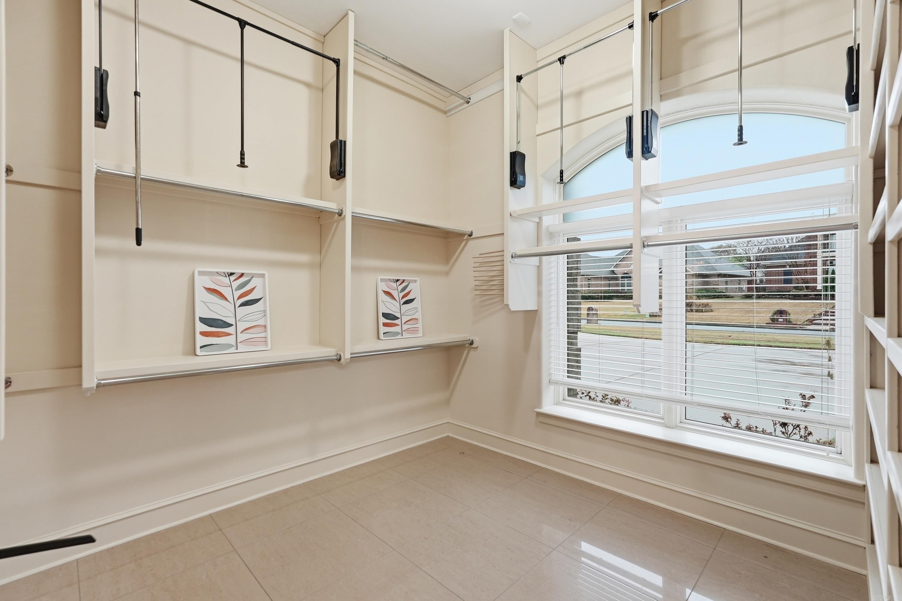 HURRICANE LAKE EST - Residential