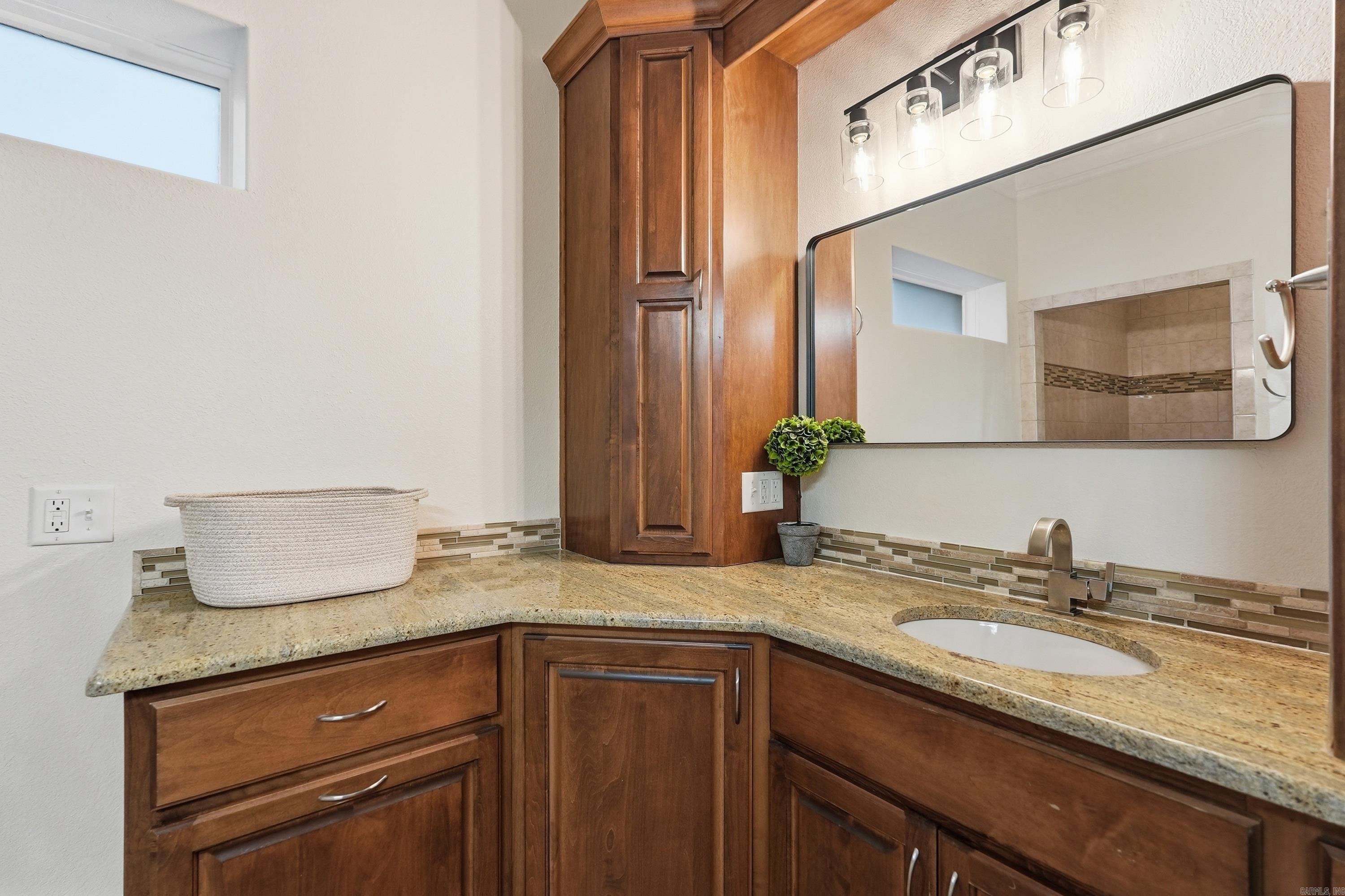 HURRICANE LAKE EST - Residential