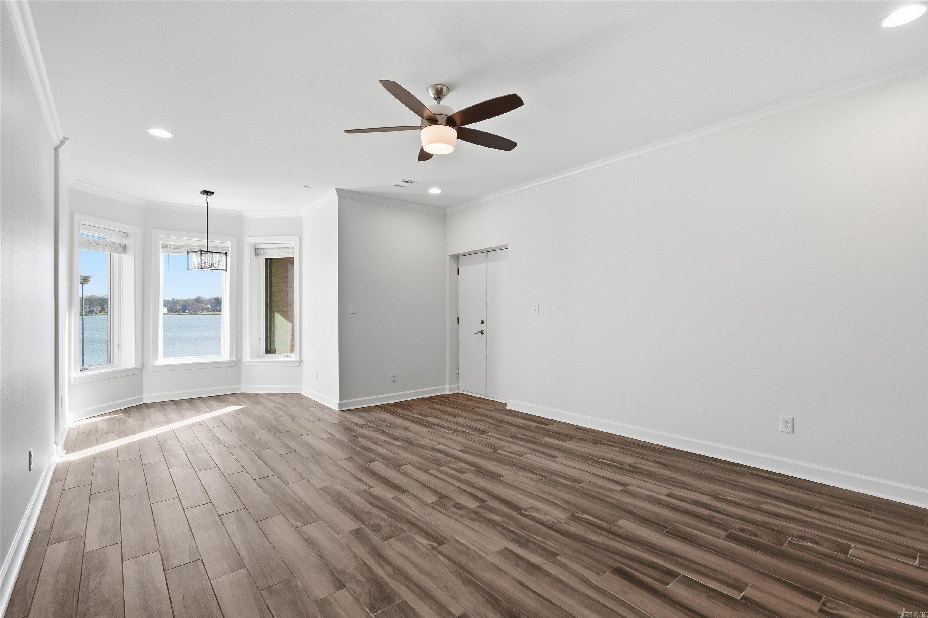 HURRICANE LAKE EST - Residential