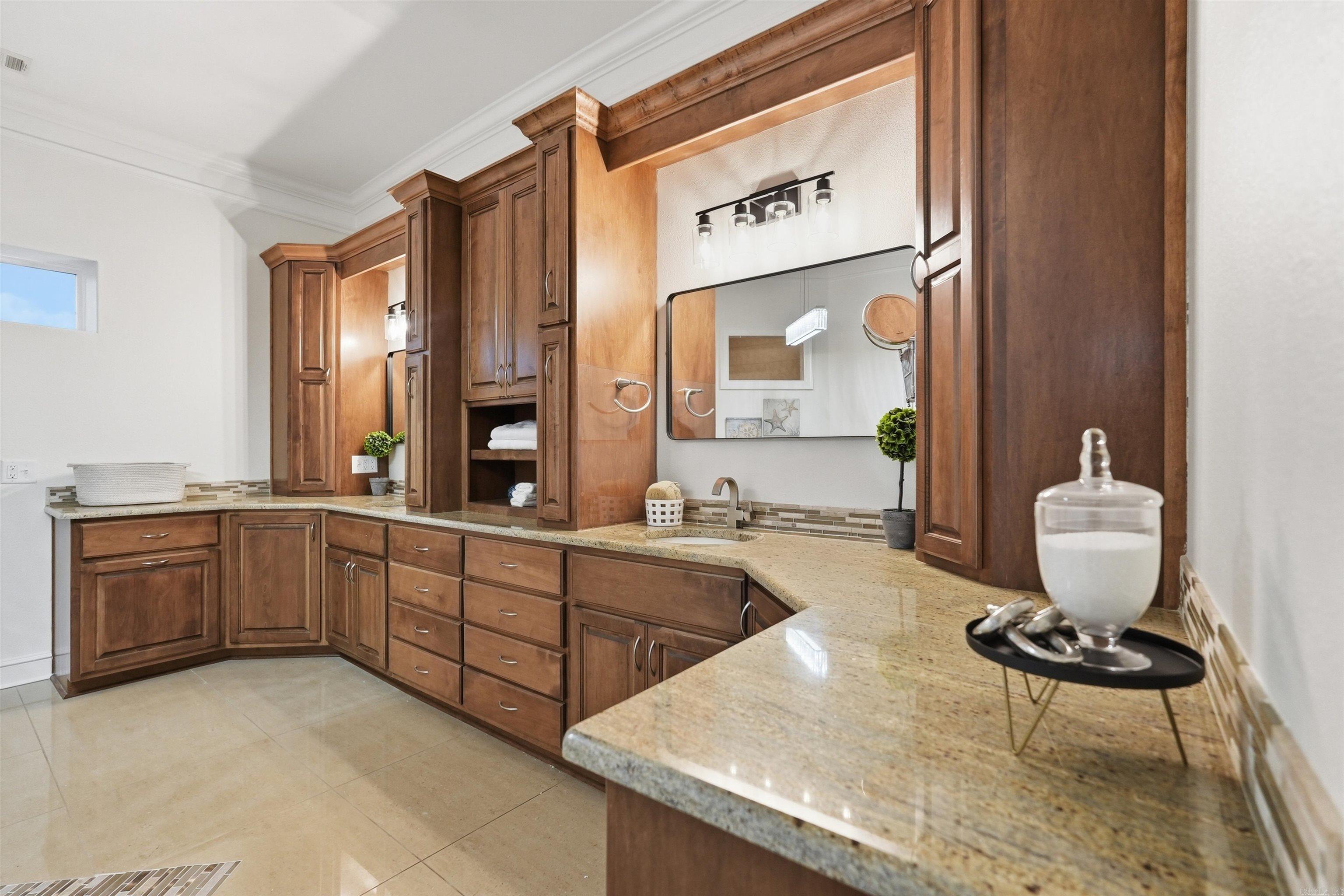 HURRICANE LAKE EST - Residential