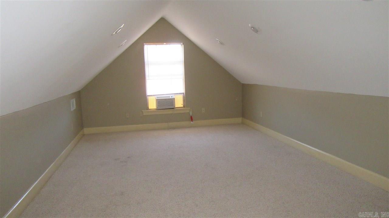 Wisteria Vineyard - Residential Lease