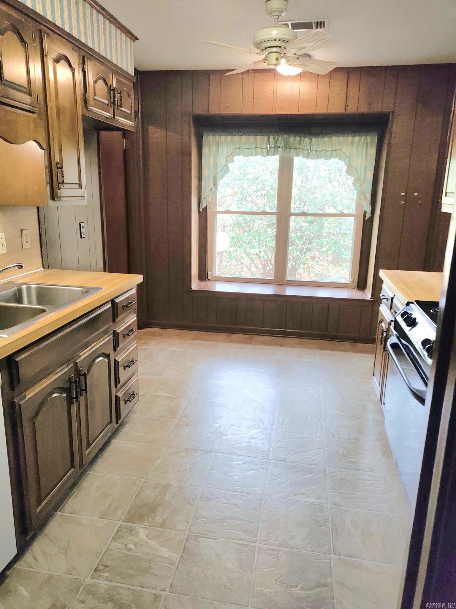 CLEMENT ACRES - Residential