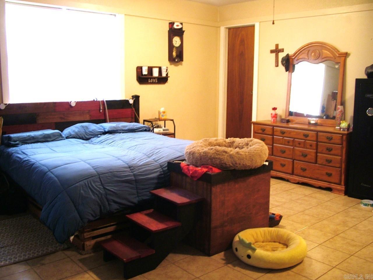 SPRING VALLEY ACRES - Residential