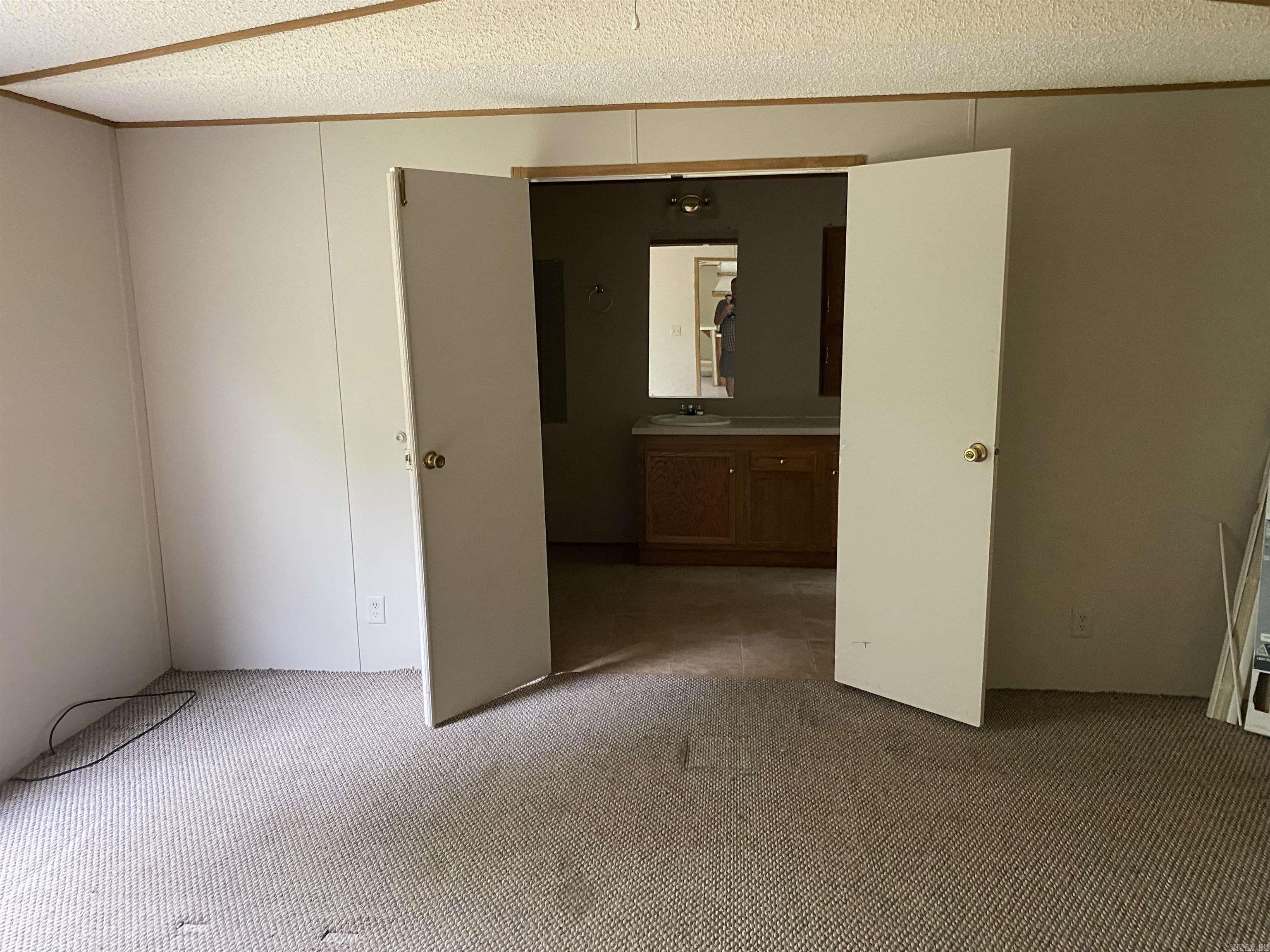 FAIRVIEW ACRES - Residential