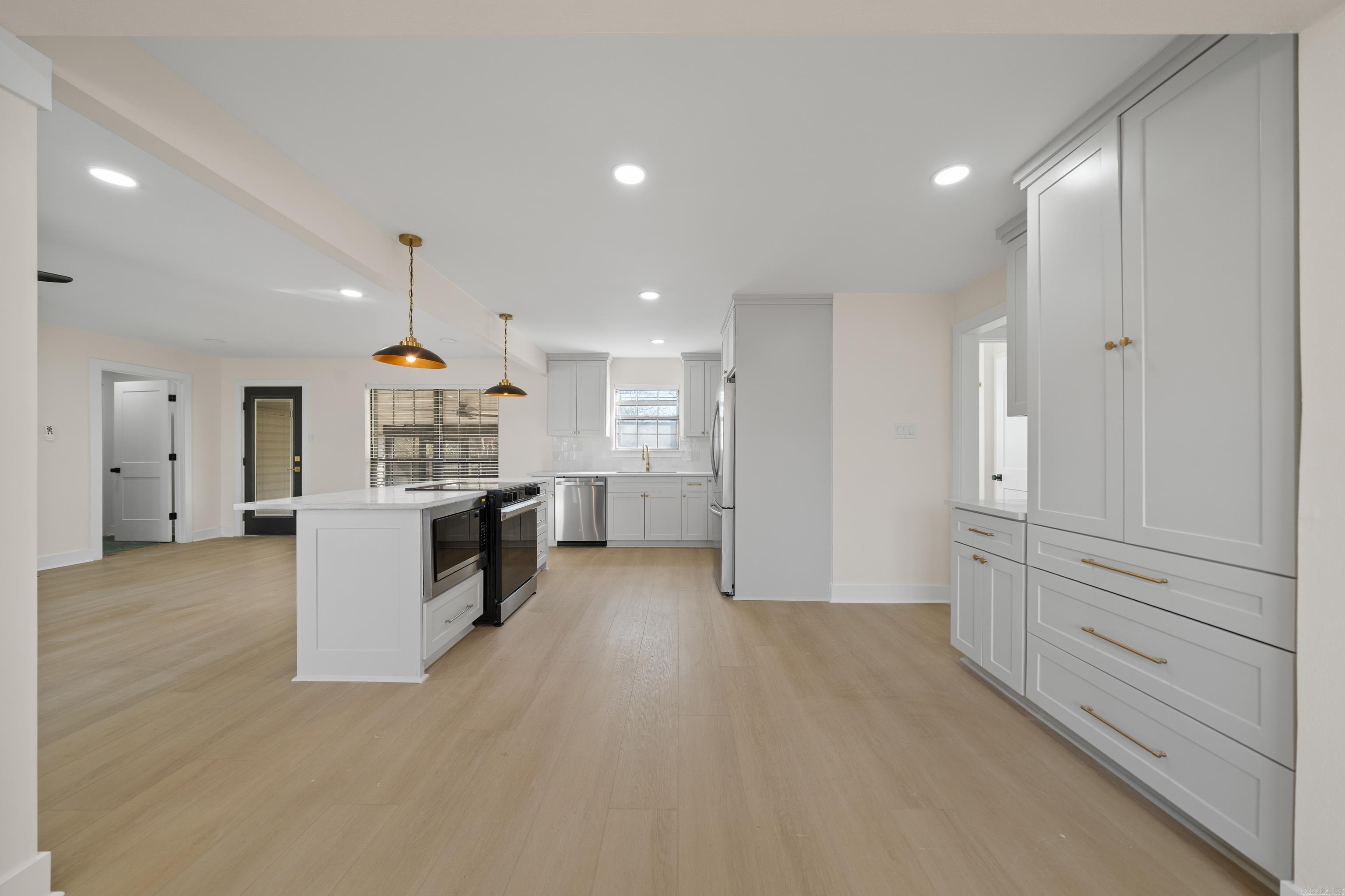 MARLOWE MANOR - Residential