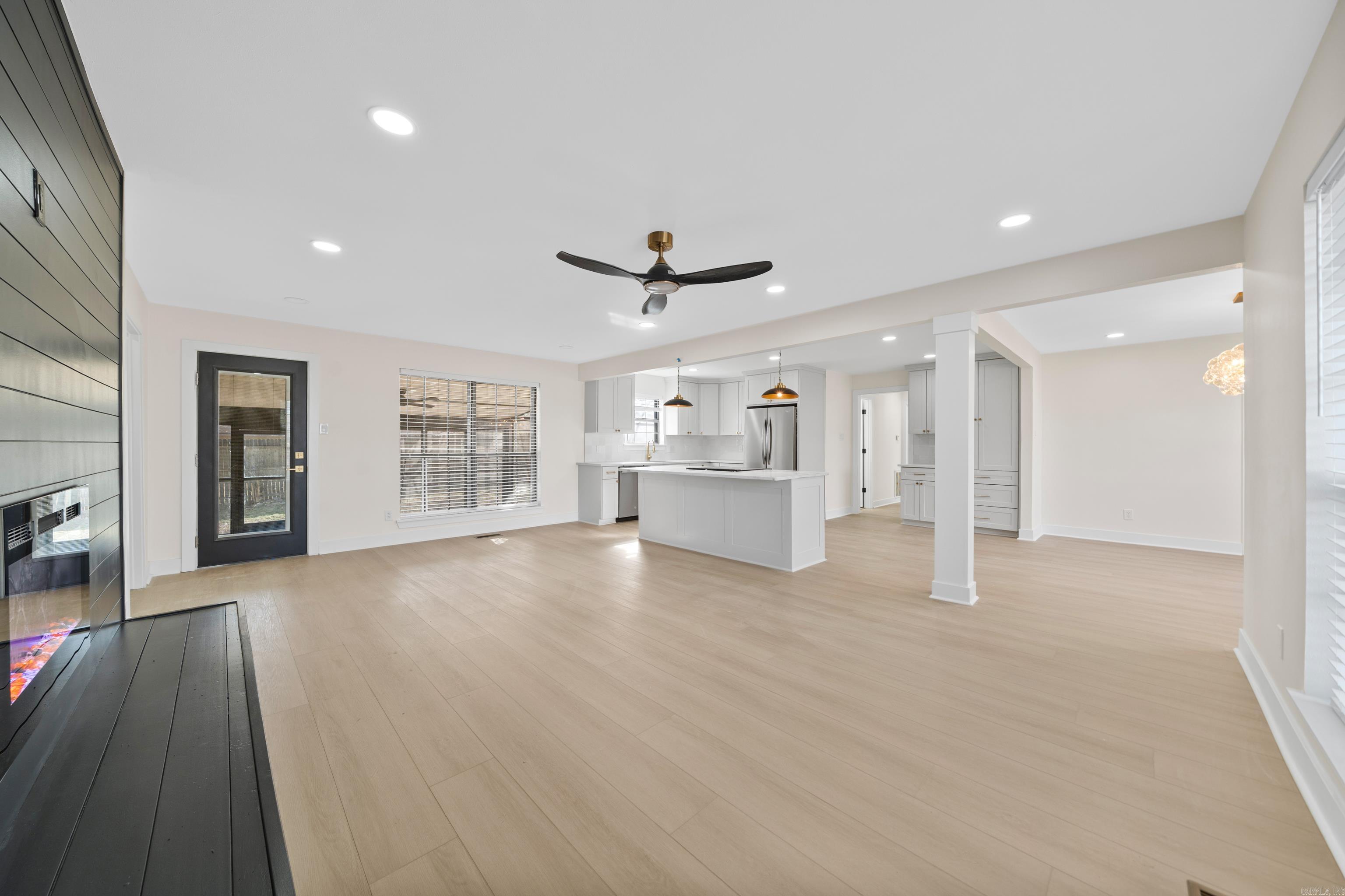 MARLOWE MANOR - Residential