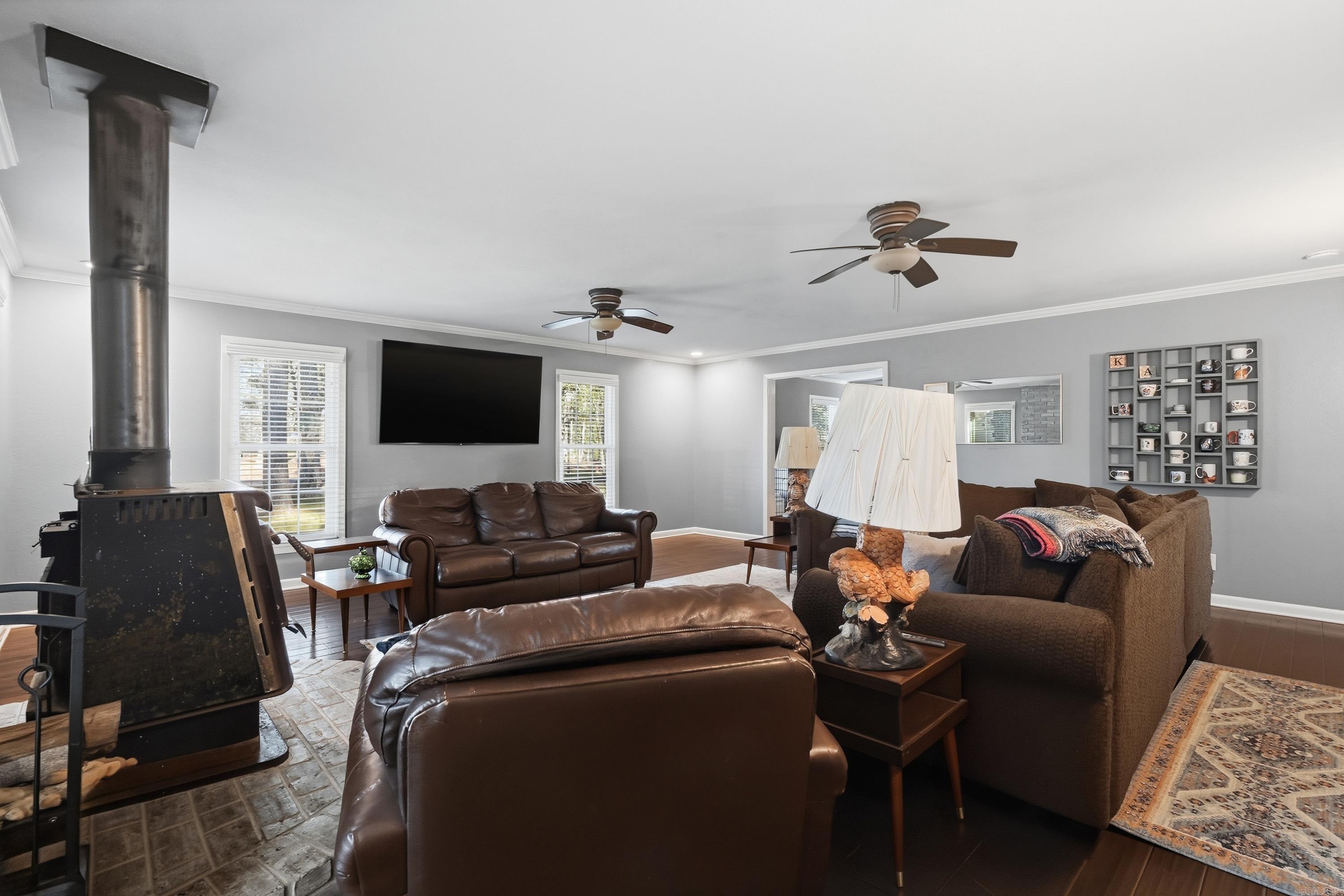 PINEWOOD ESTATES - Residential