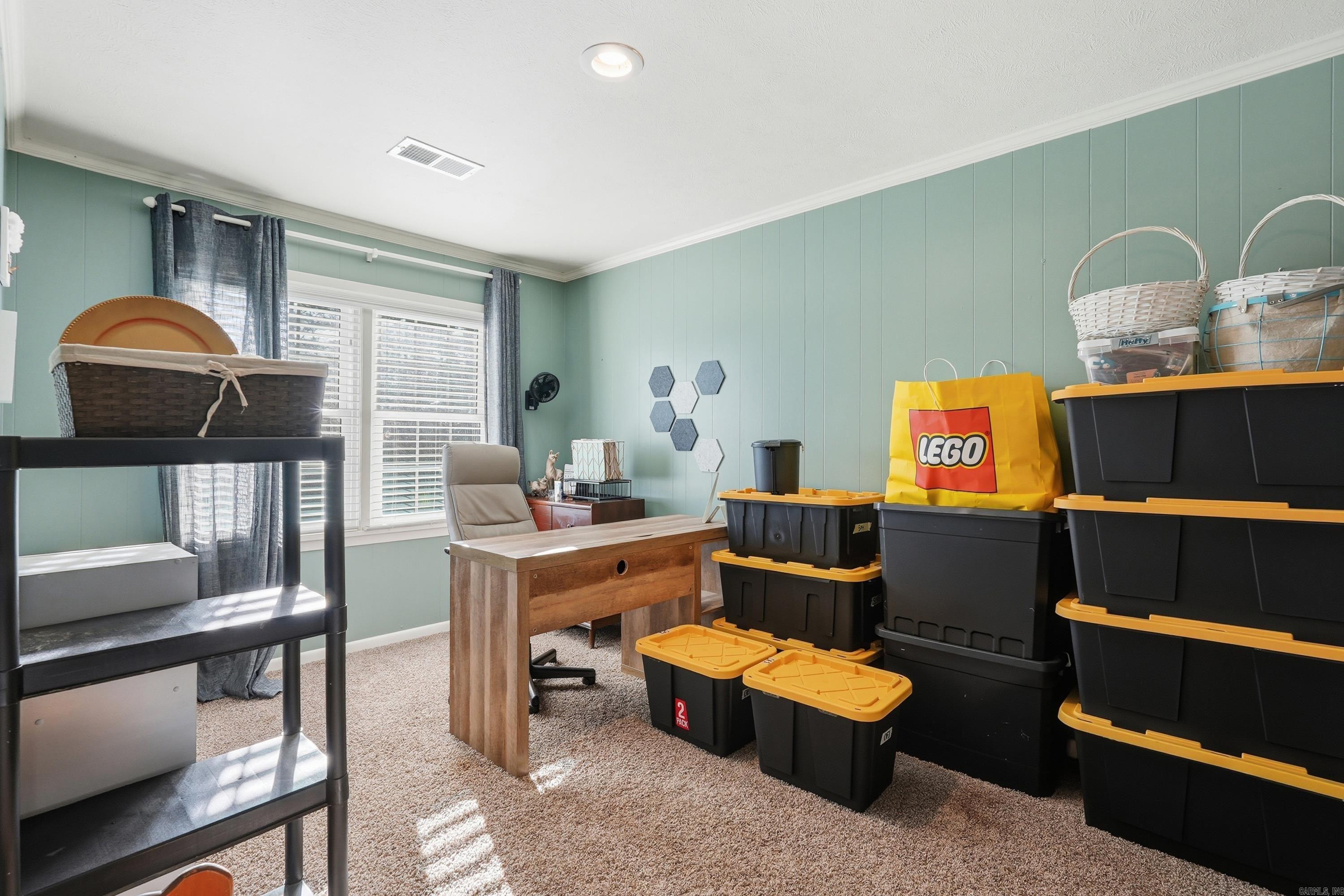 PINEWOOD ESTATES - Residential