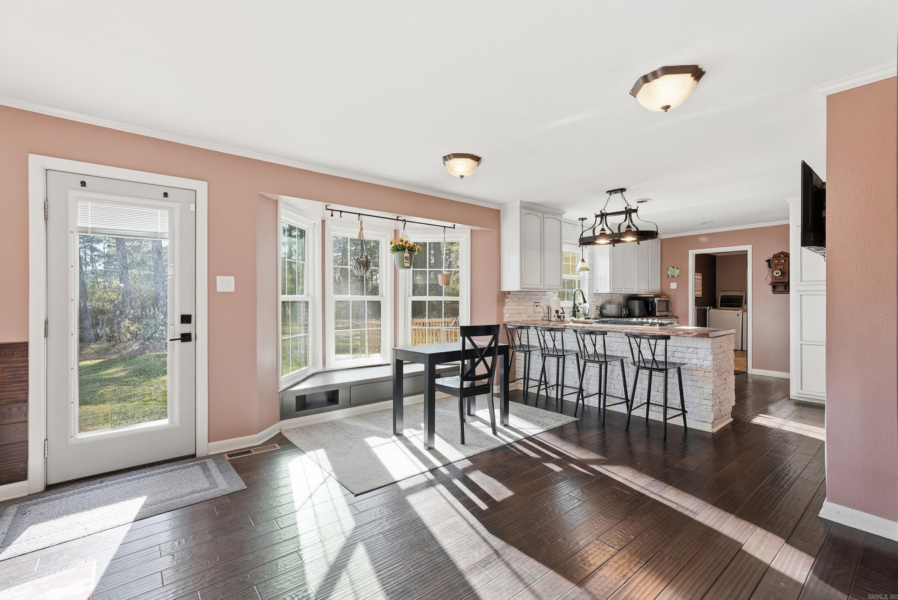 PINEWOOD ESTATES - Residential