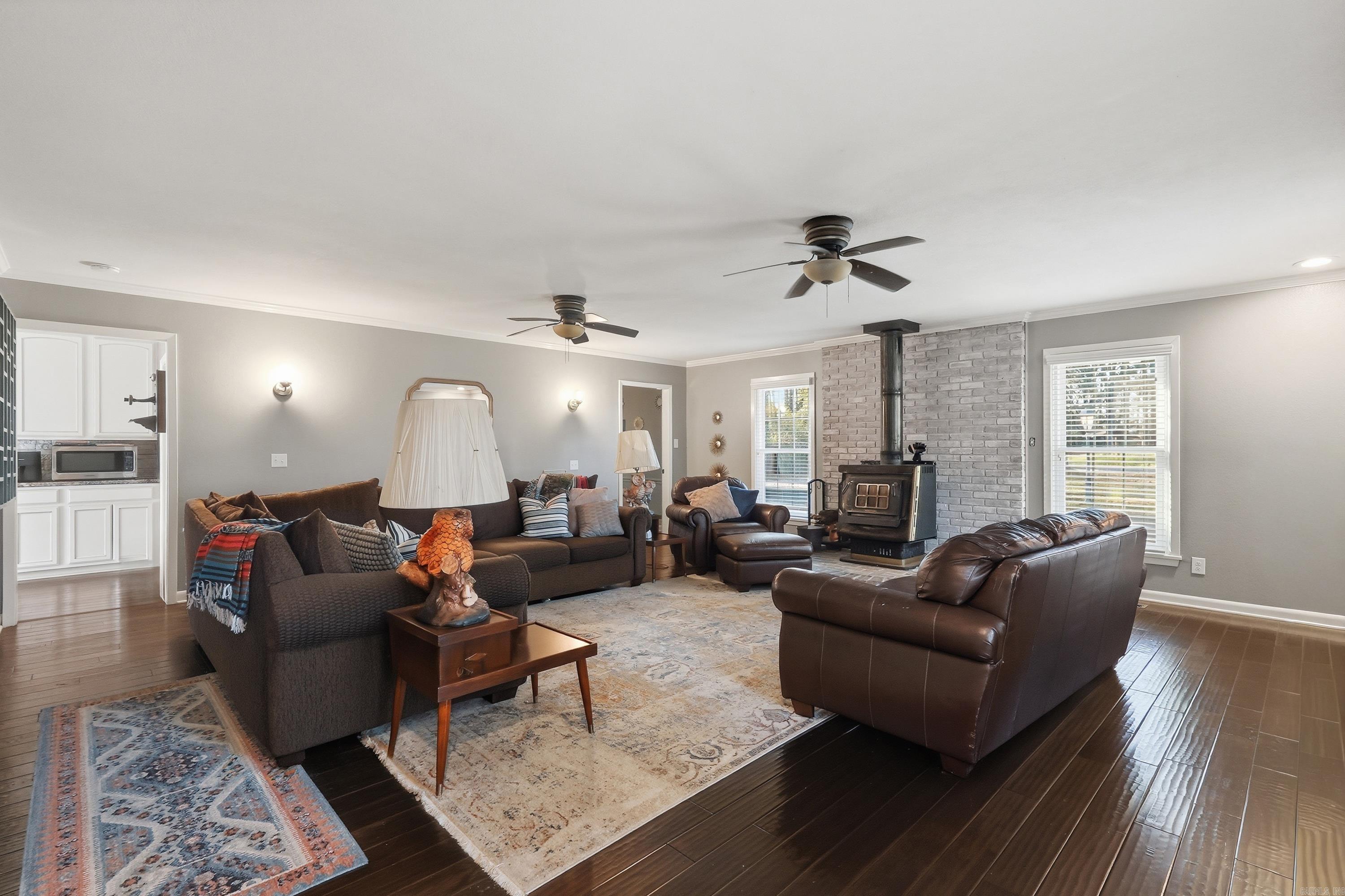 PINEWOOD ESTATES - Residential