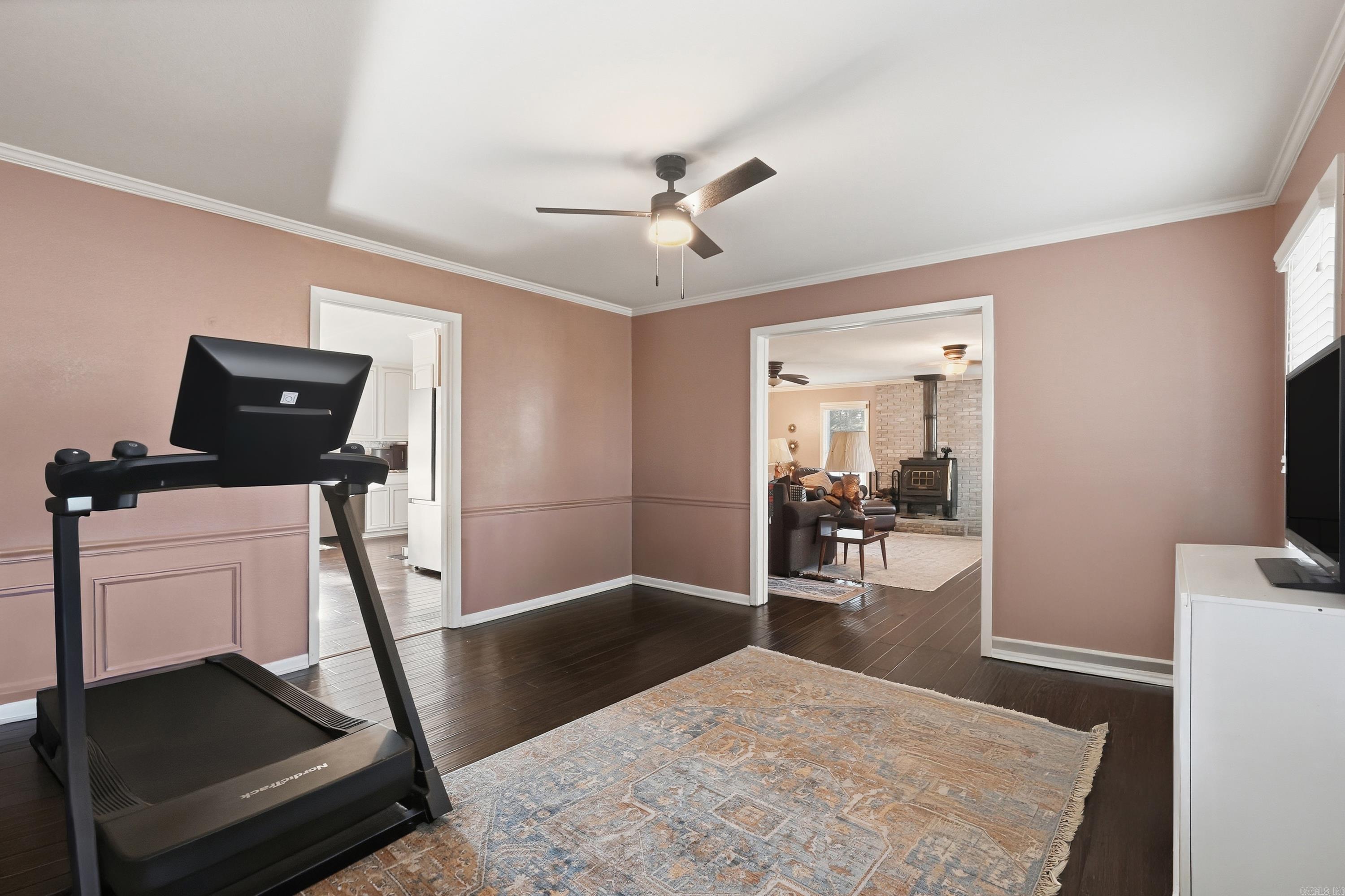 PINEWOOD ESTATES - Residential