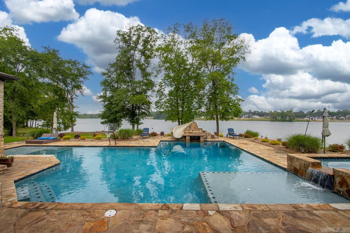 HURRICANE LAKE EST - Residential