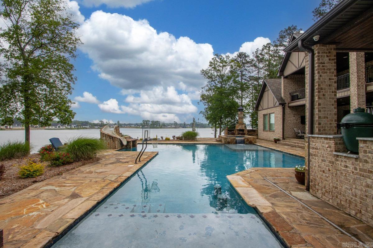 HURRICANE LAKE EST - Residential