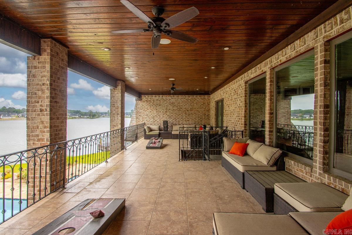 HURRICANE LAKE EST - Residential