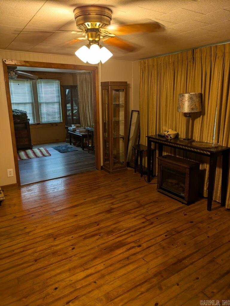 TEMPLES 3RD - Residential