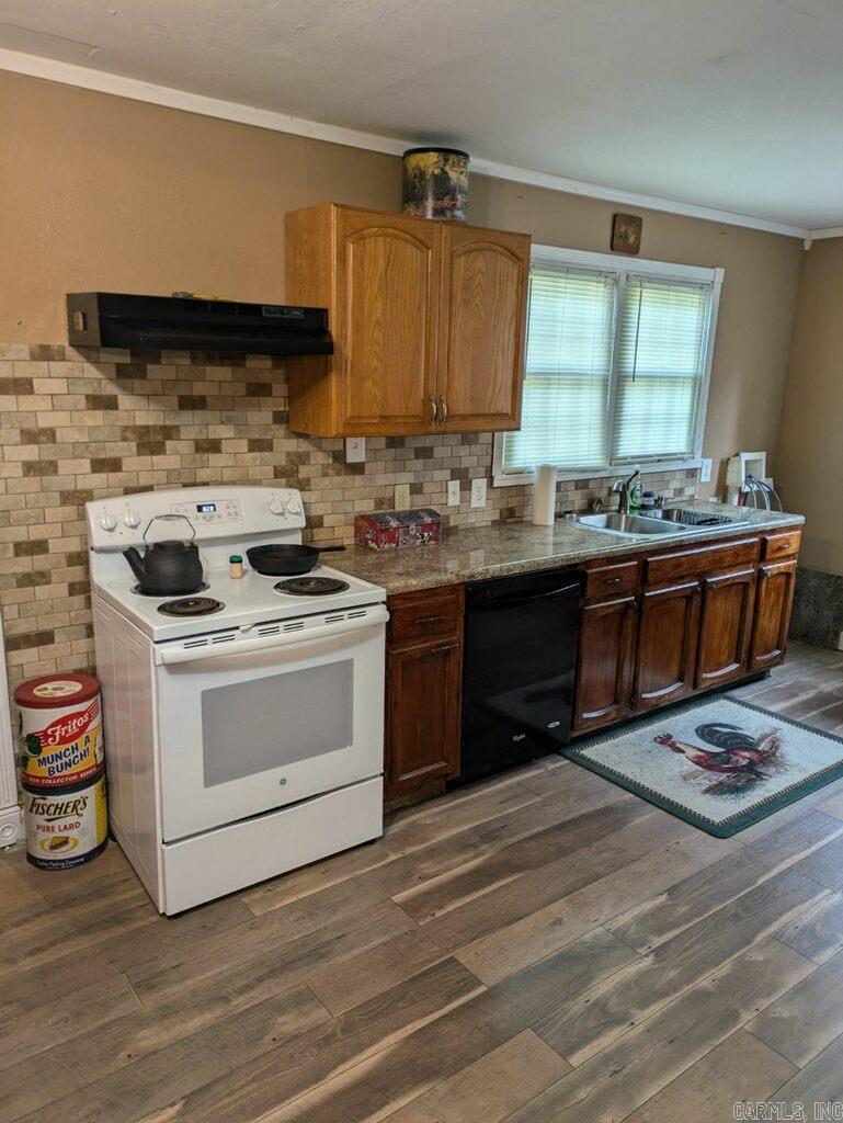 TEMPLES 3RD - Residential