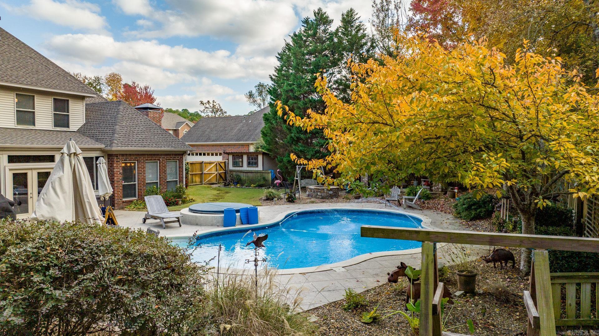 CHENAL VALLEY MARGEUAX - Residential