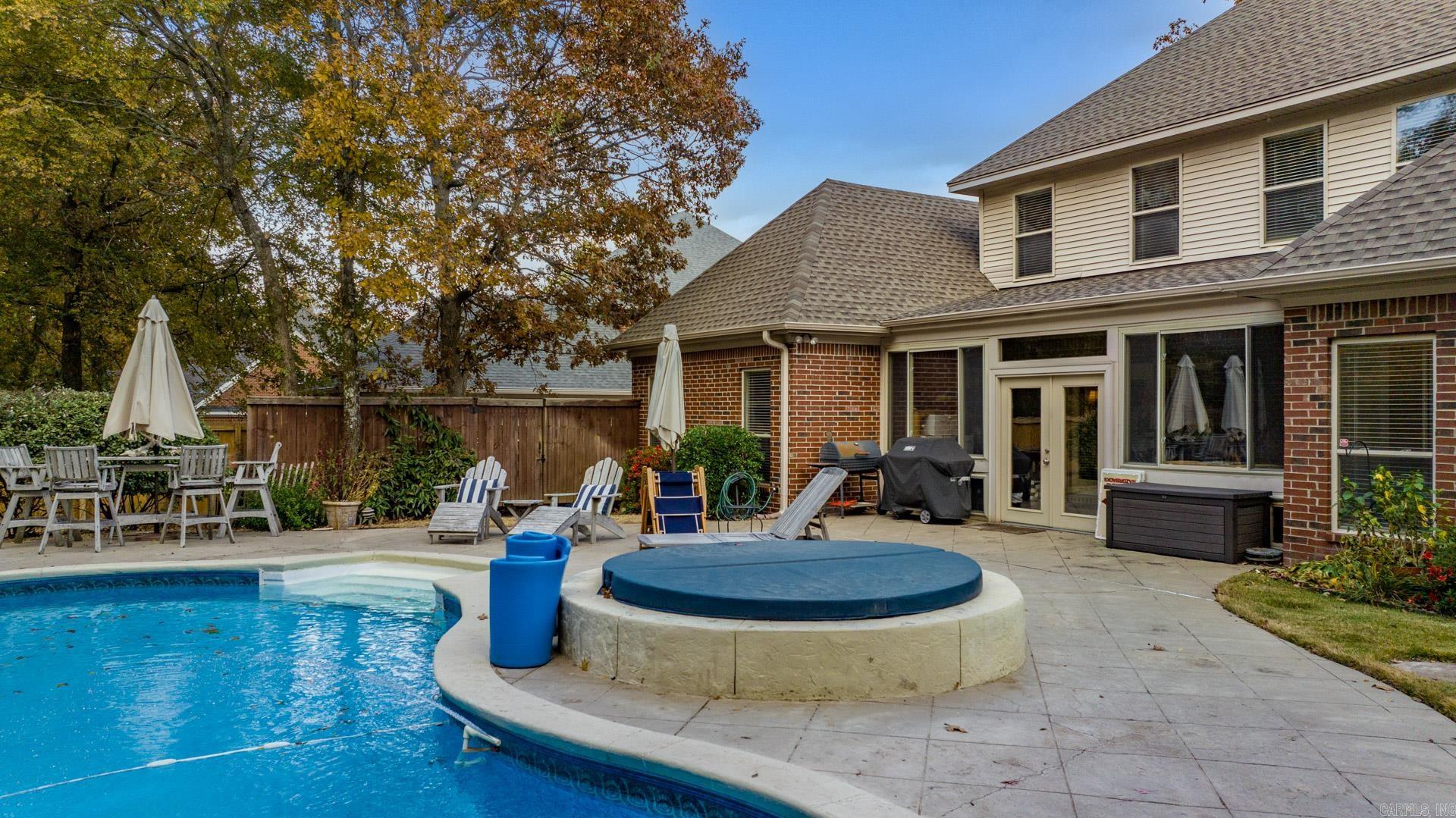 CHENAL VALLEY MARGEUAX - Residential