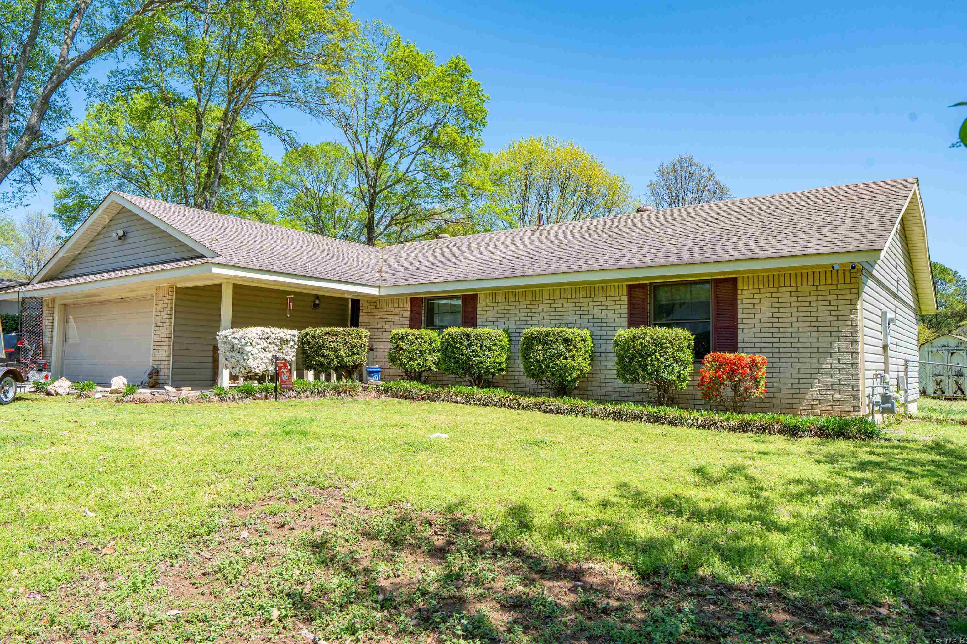 PINE MEADOWS - Residential
