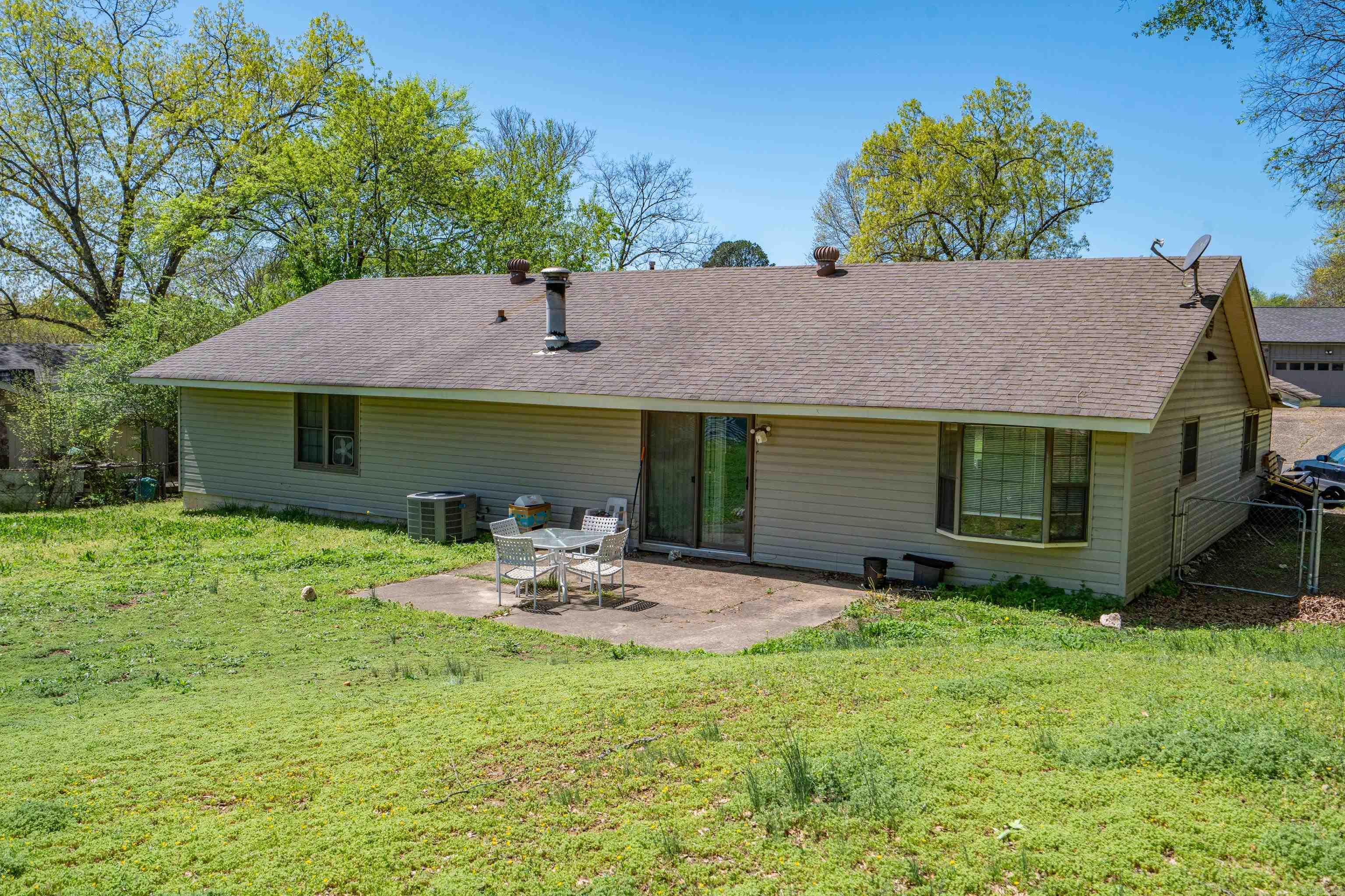 PINE MEADOWS - Residential