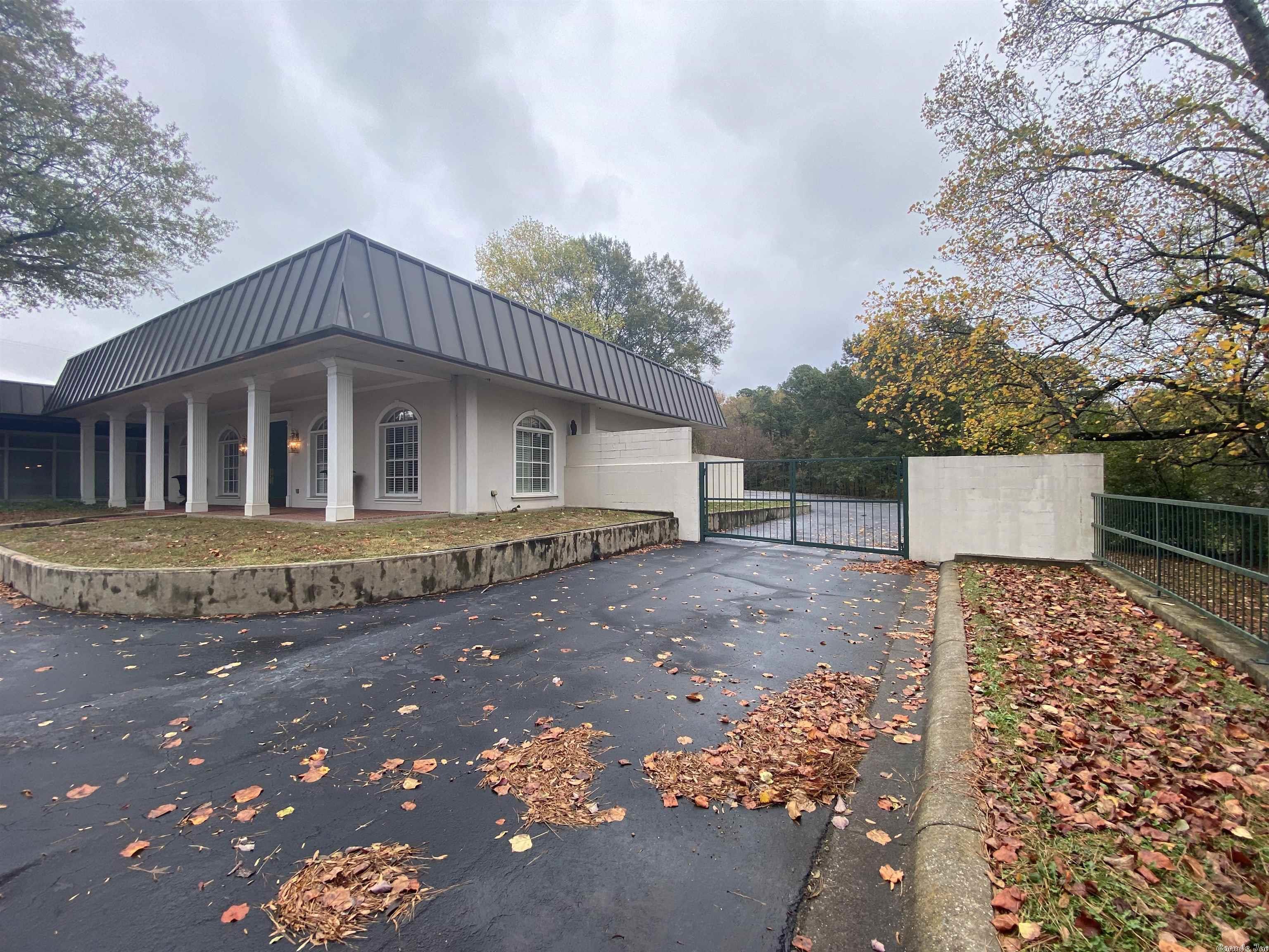 Metes & Bounds - Commercial Sale