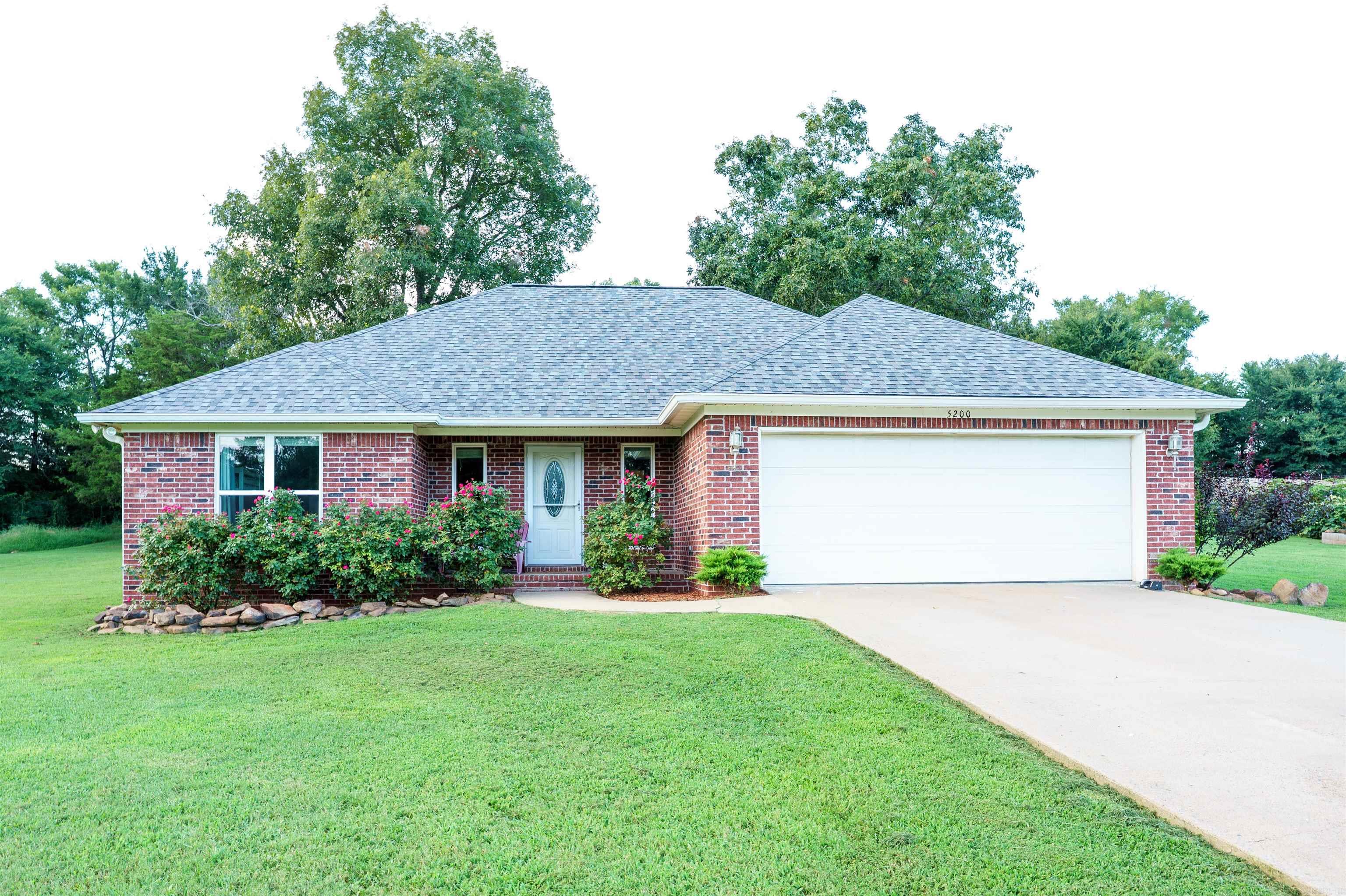 Welcome to Your Dream Home! Discover this stunning all-brick home nestled on over 3 acres, offering you the perfect blend of comfort and country living. This property features 3 bedrooms and 2 bathrooms. Step inside and enjoy no carpet! The spacious kitchen is a chef's delight, complete with generous storage for all your culinary needs. Recent upgrades include a new roof installed in 2022 and new windows added in 2023, providing peace of mind and modern efficiency. One of the standout features of this property is the stocked pond, exclusive for the use of shoreline owners. Spend your leisure time fishing or simply enjoying the tranquility of your very own oasis by the water. Additionally, the property includes a charming 12x12 āshe-shedā equipped with air conditioning, perfect for a home office, hobby room, or retreat space.Donāt miss the chance to own this beautiful home, offering both privacy and a touch of nature ā your perfect escape awaits!