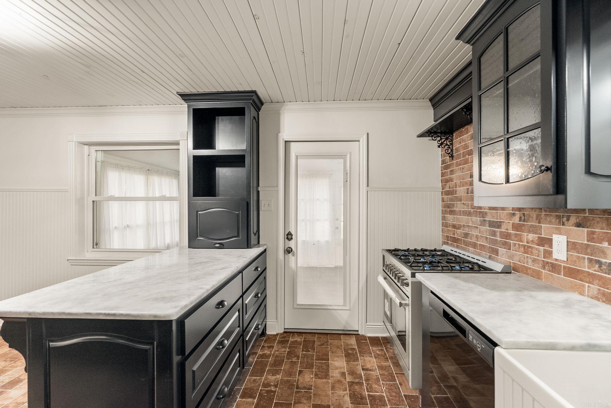 PLEASANT VIEW - Residential