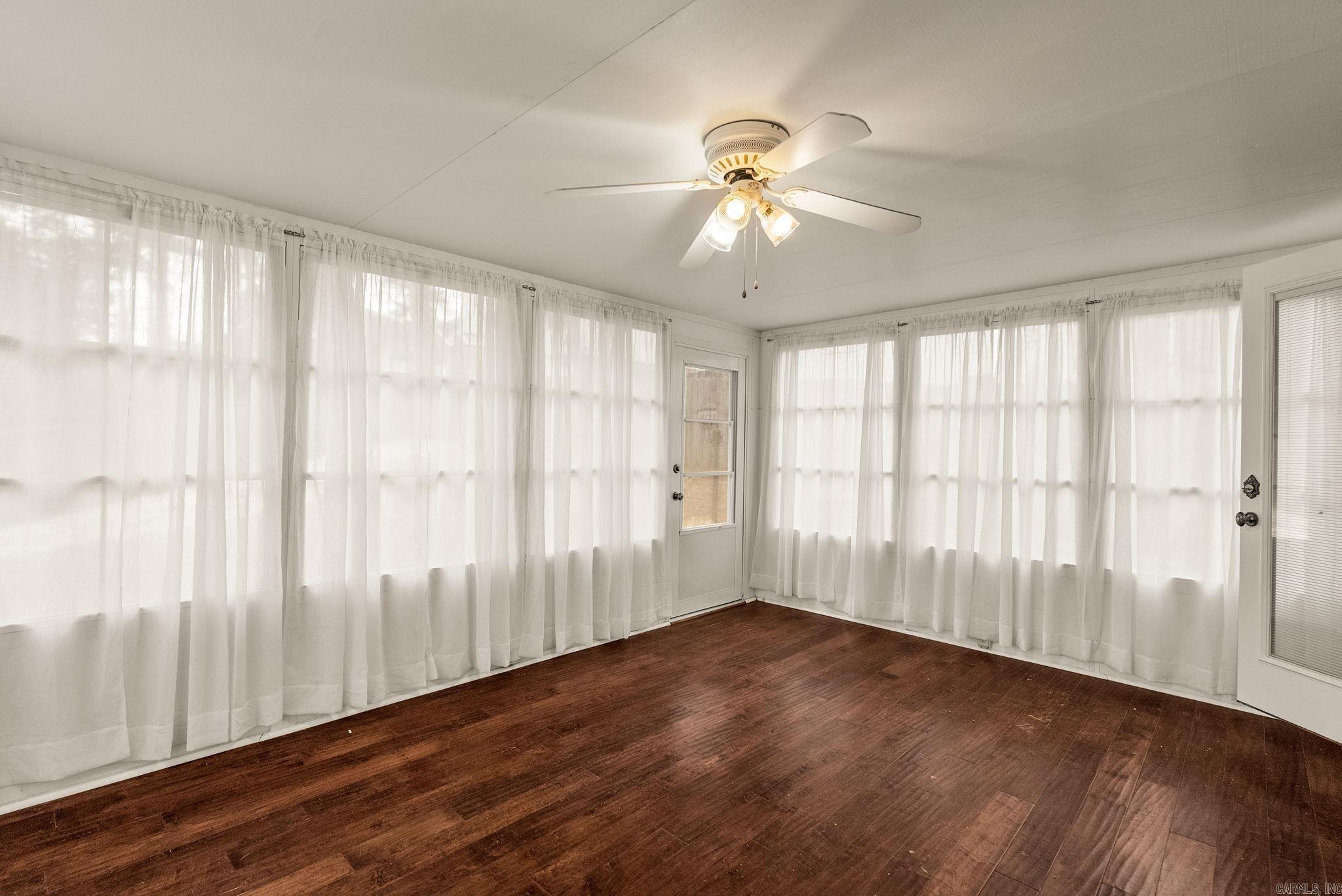 PLEASANT VIEW - Residential