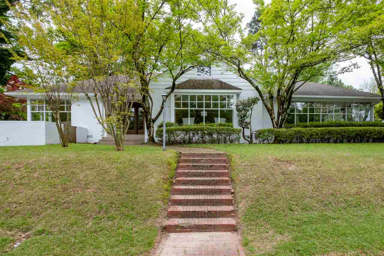 Heights BEST VALUE! Prospect Terrace, 2 lots, 4,200+sq ft, lives like 1 level.  4BRs, 3.5 baths, 3 living areas. Soft contemporary, amazing kitchen, great natural light, updated baths, beautiful hardwood floors, tall ceilings, timeless beauty.  Very flexible floor plan. MAIN LEVEL: 3000+sq ft, upscale eat-in kitchen, large sunroom, formal dining, living room + den/study, 2BRs, 2 baths. UPSTAIRS: 2 BRs, 1.5 baths, small study. 3 car covered parking. Across from Allsopp Park Gateway Trail. SEE AGENT REMARKS
