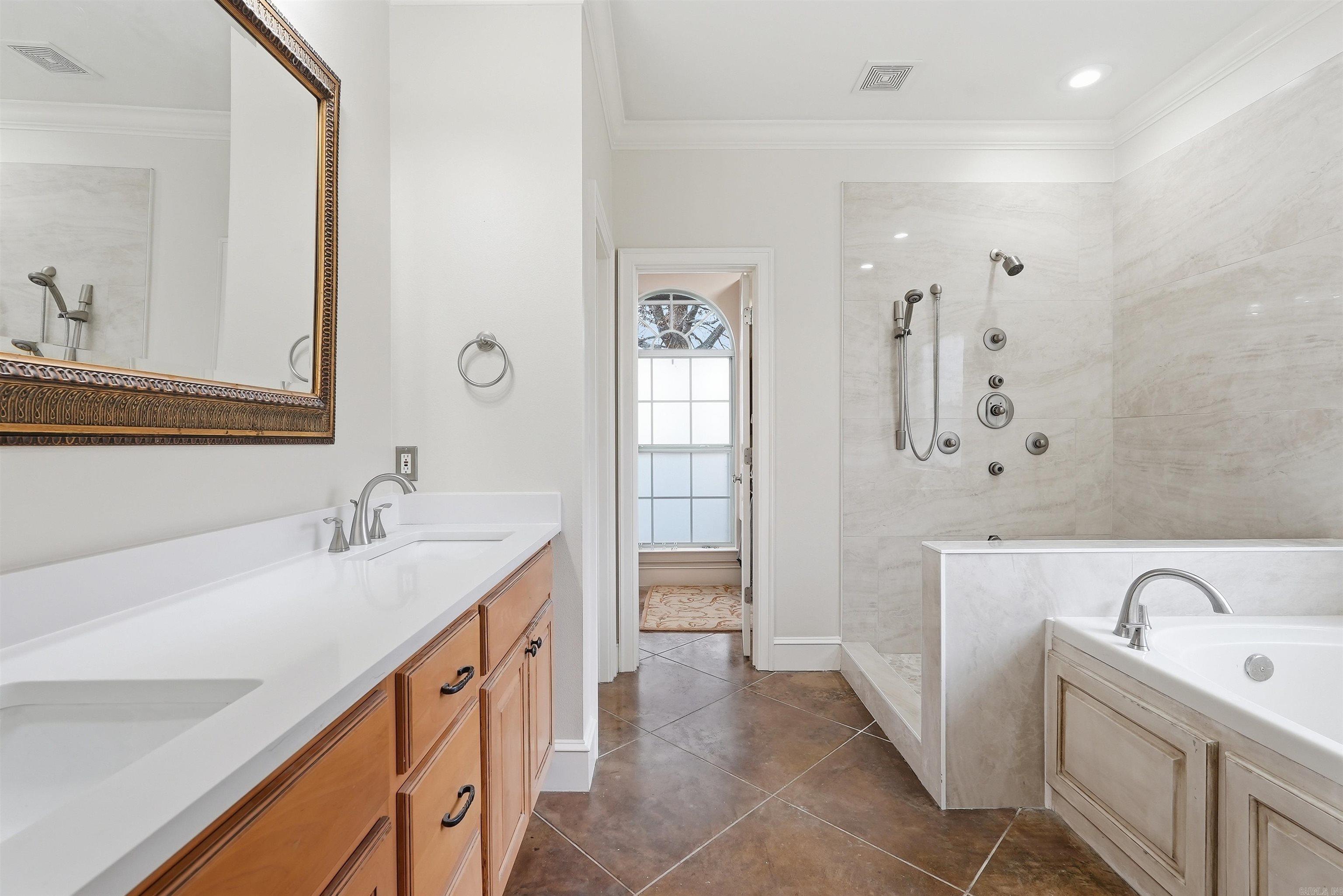 Royal Oaks - Residential