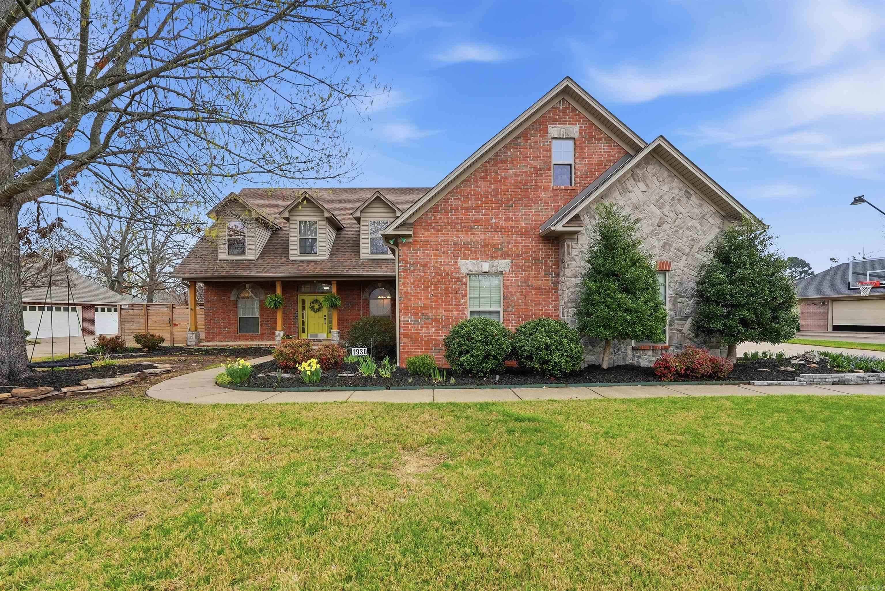 Royal Oaks - Residential