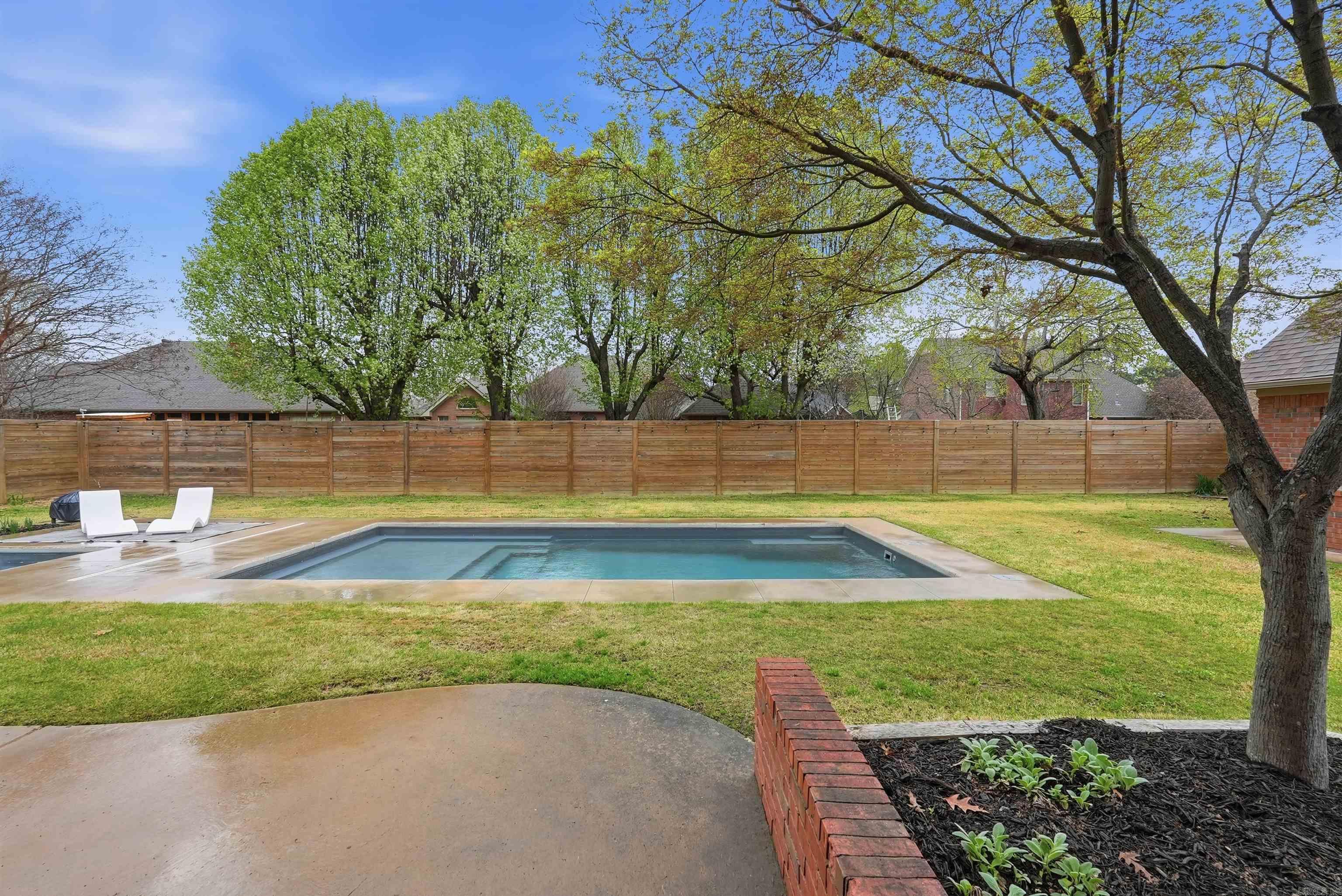 Royal Oaks - Residential