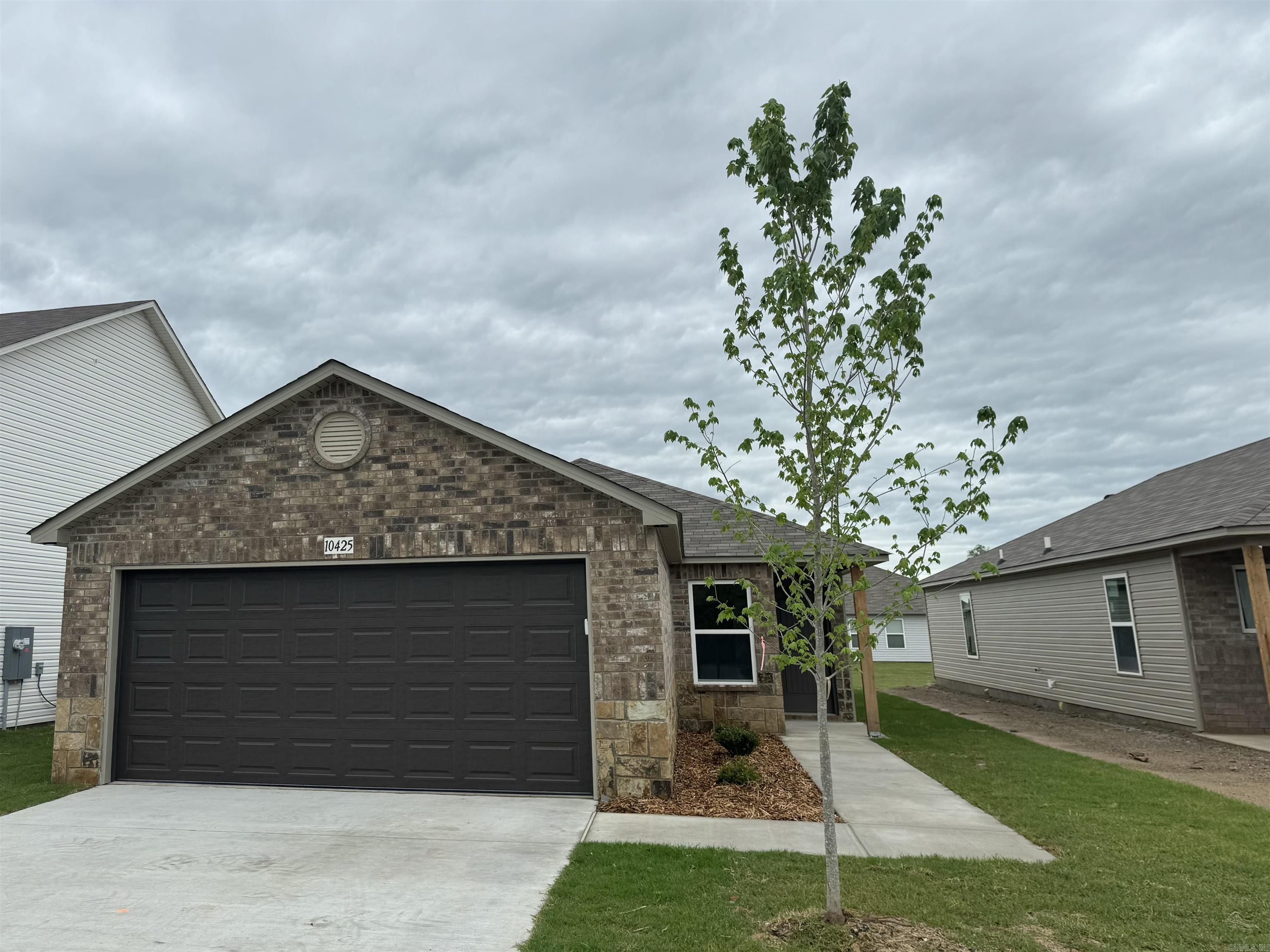 COUNTRY CLUB OF ARK THE - Residential