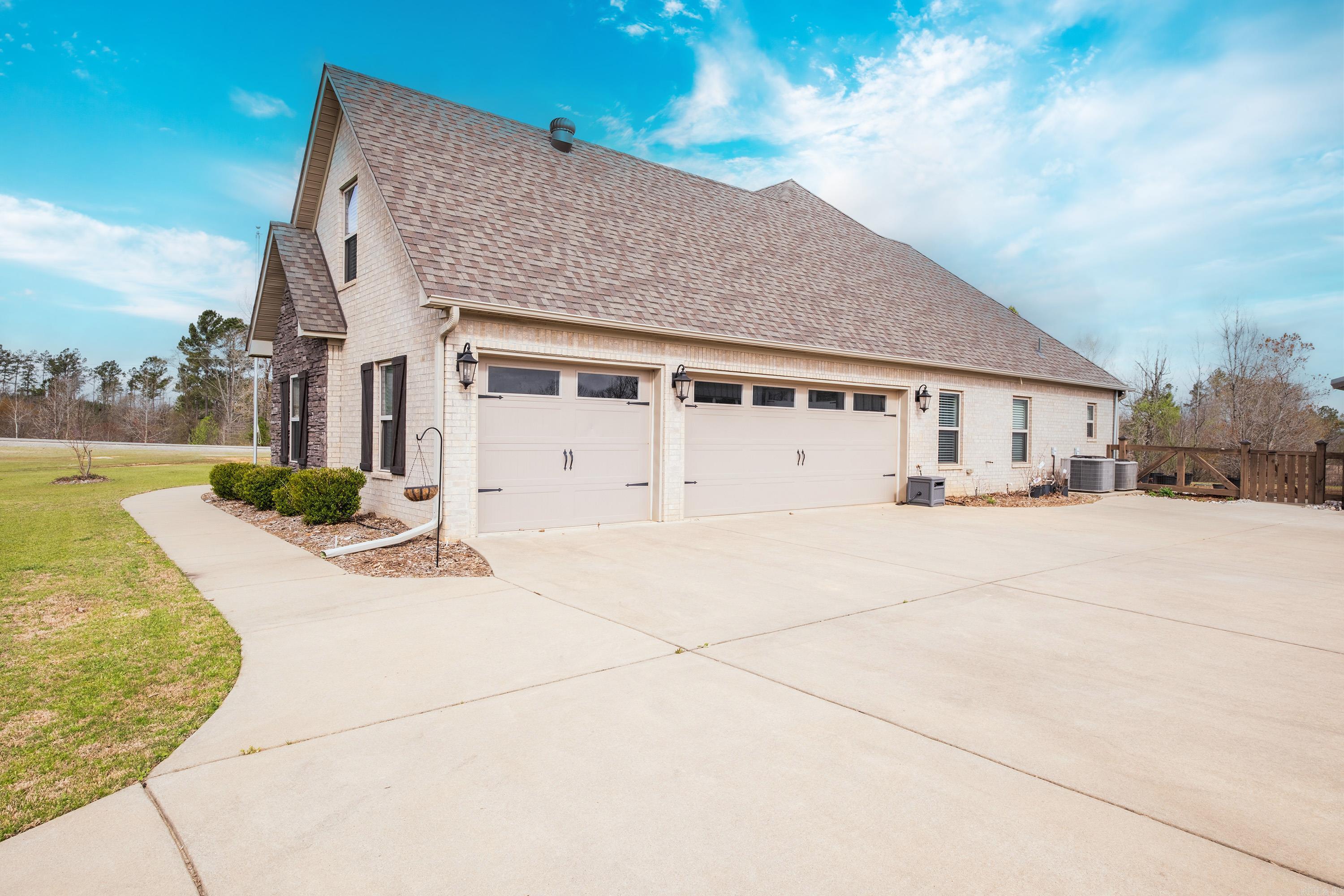 QUAPAW ESTATES - Residential