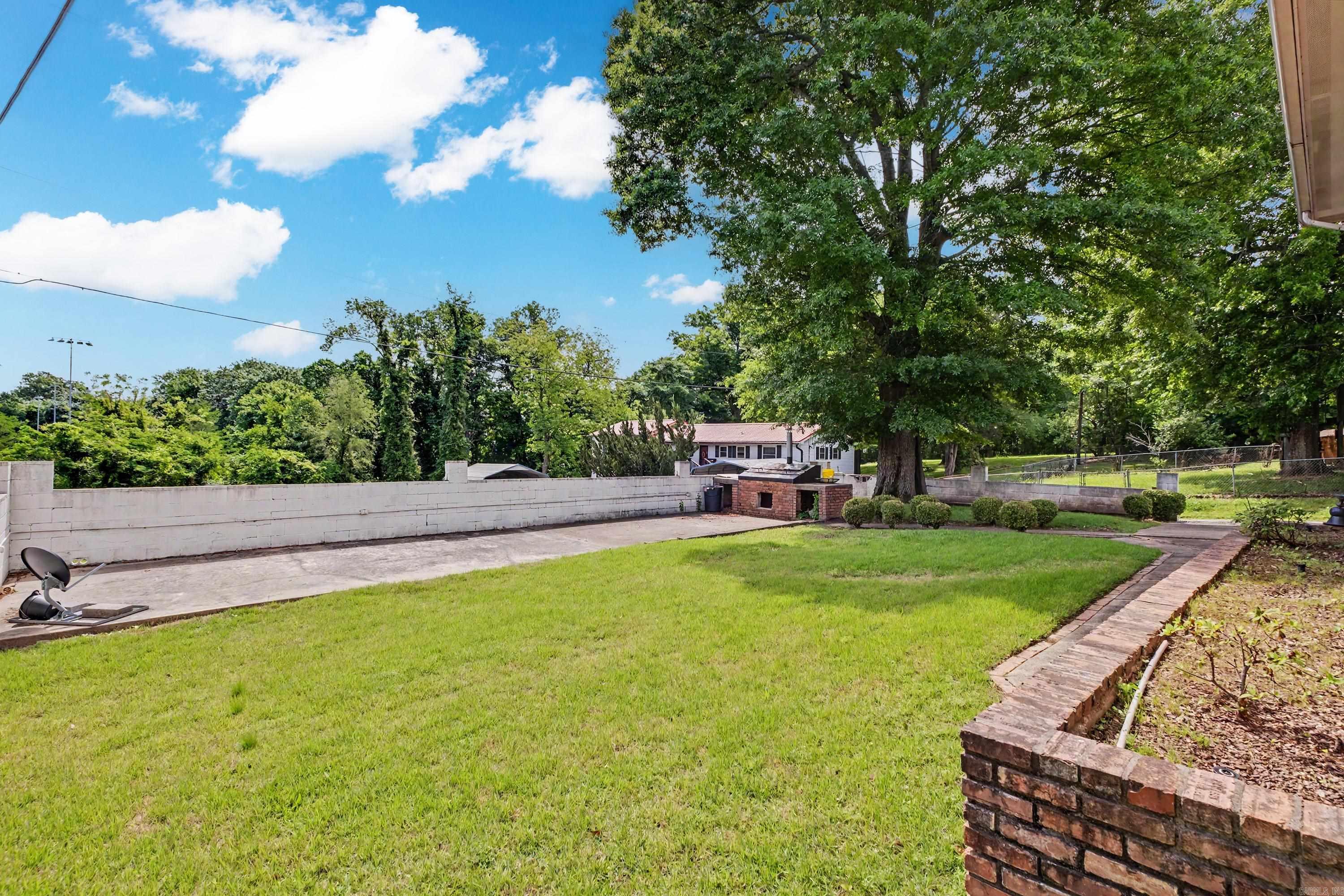 WOODLAWN - Residential