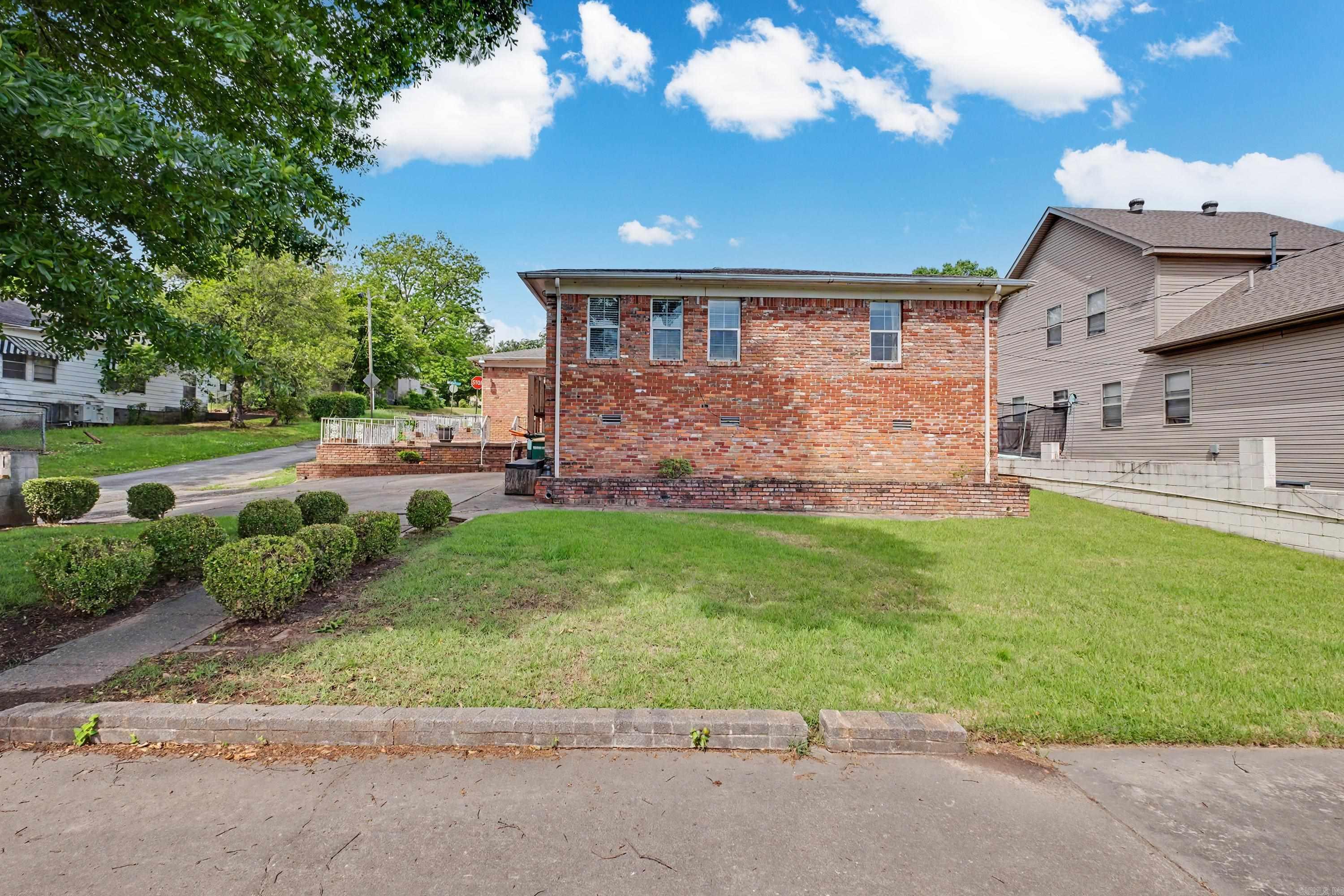 WOODLAWN - Residential