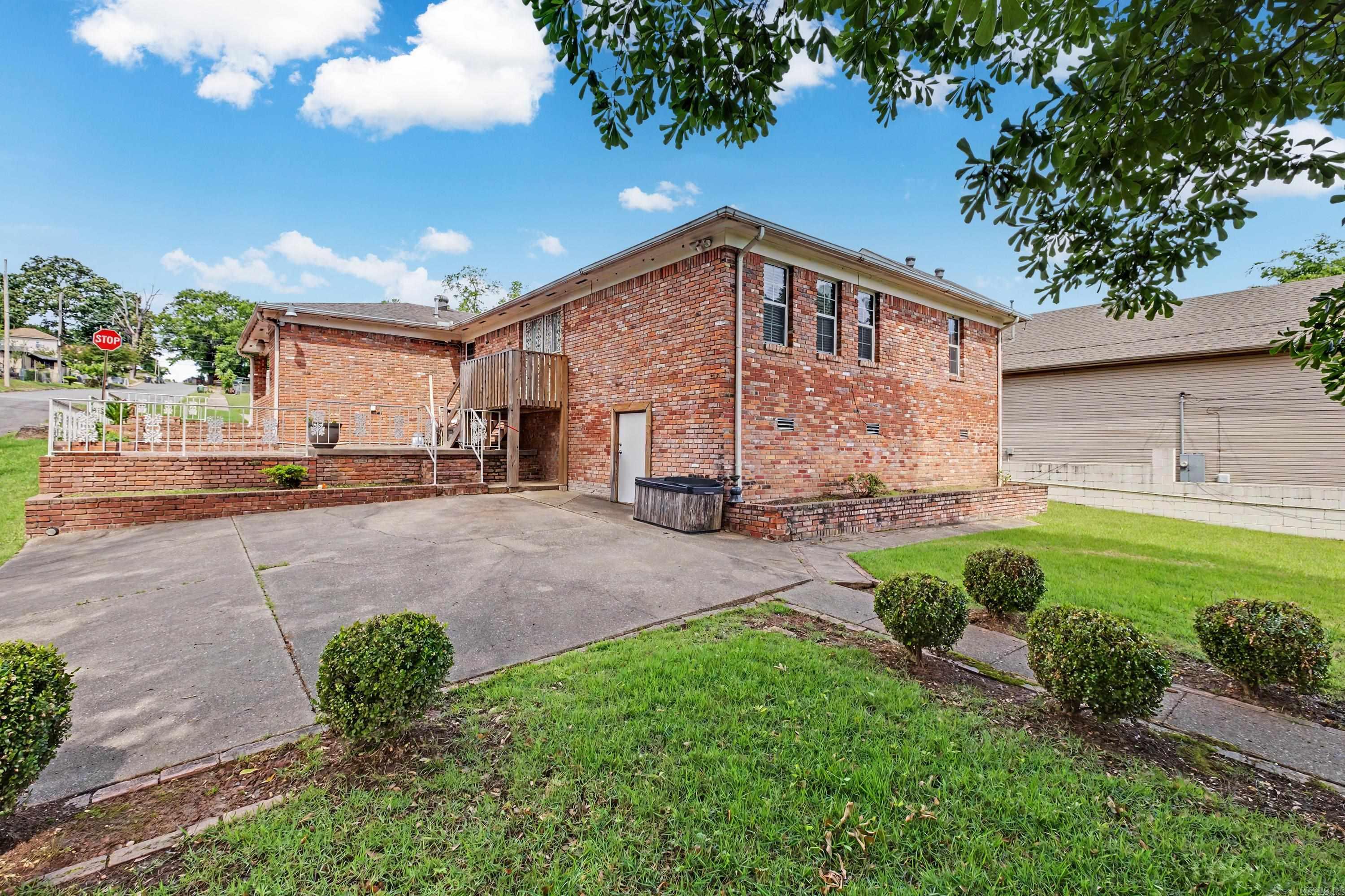 WOODLAWN - Residential