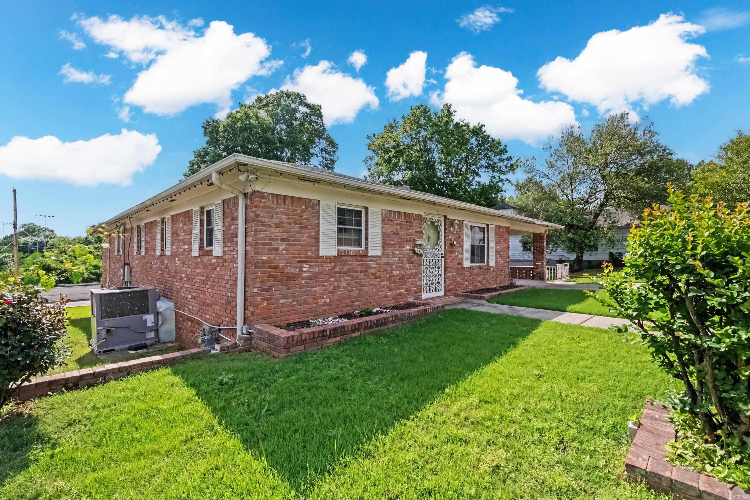 WOODLAWN - Residential