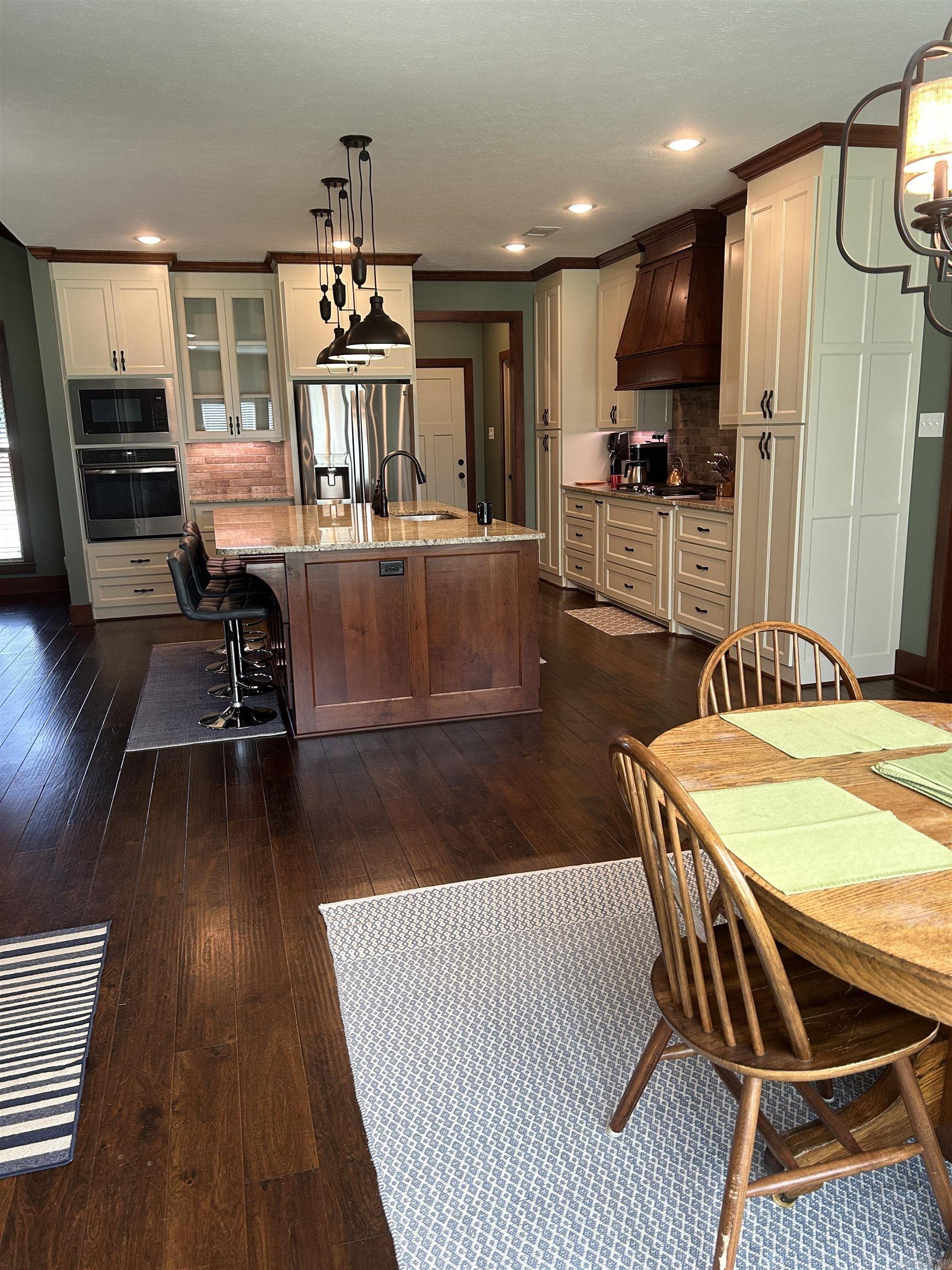 Salem Woods - Residential